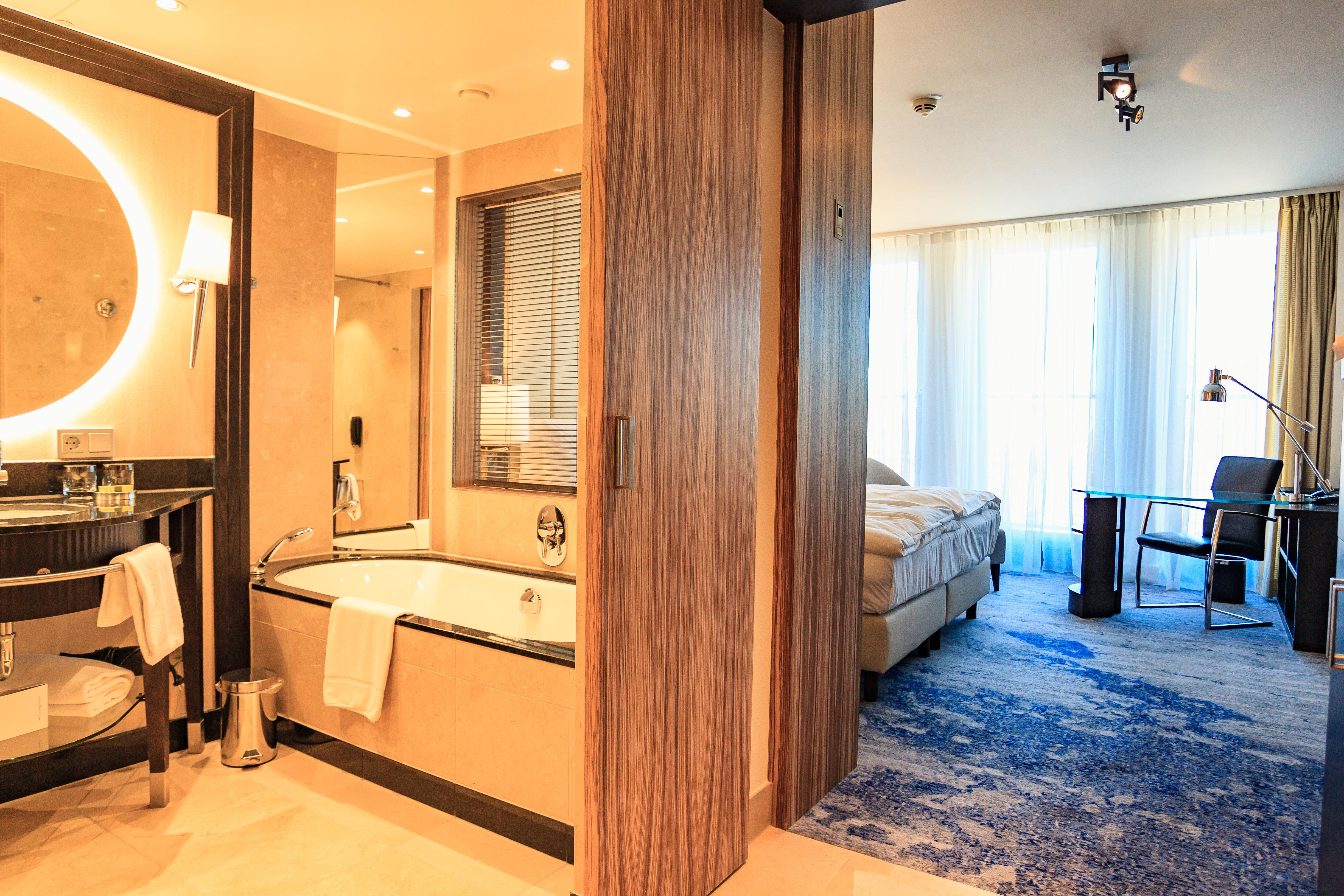 Double Superior King Bed