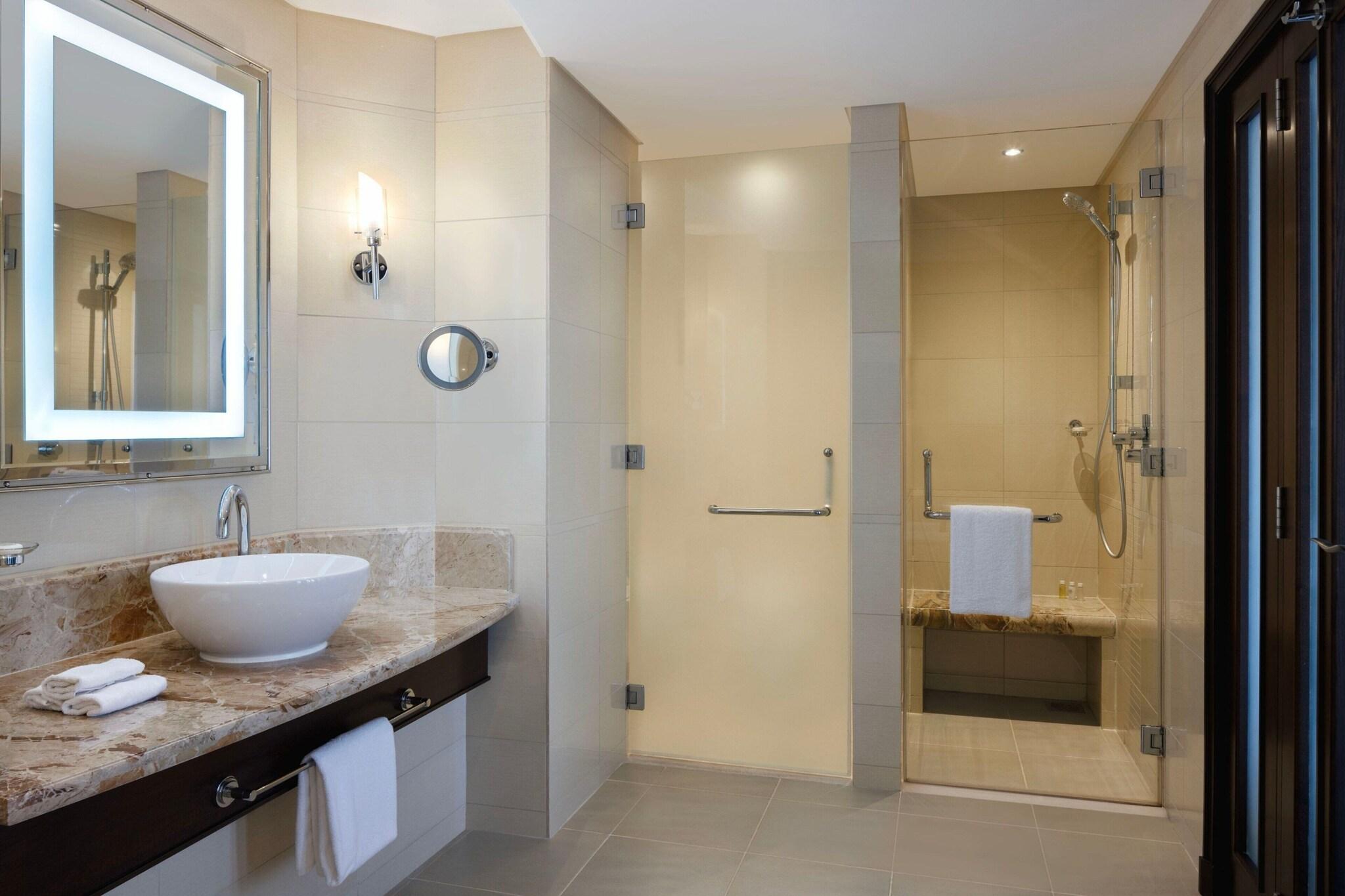 Junior Suite King Bed Non Smoking