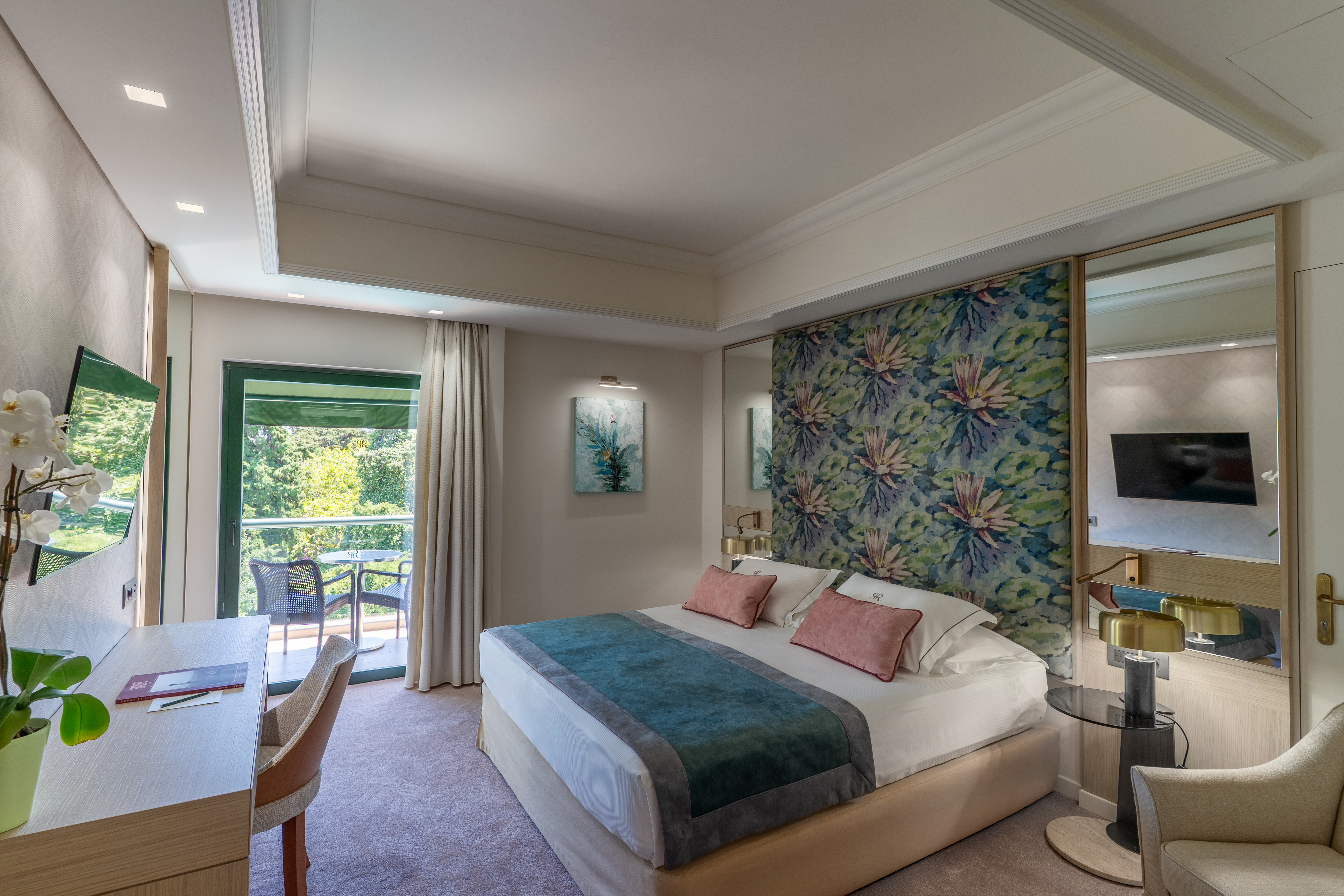 Double or Twin Deluxe Premium