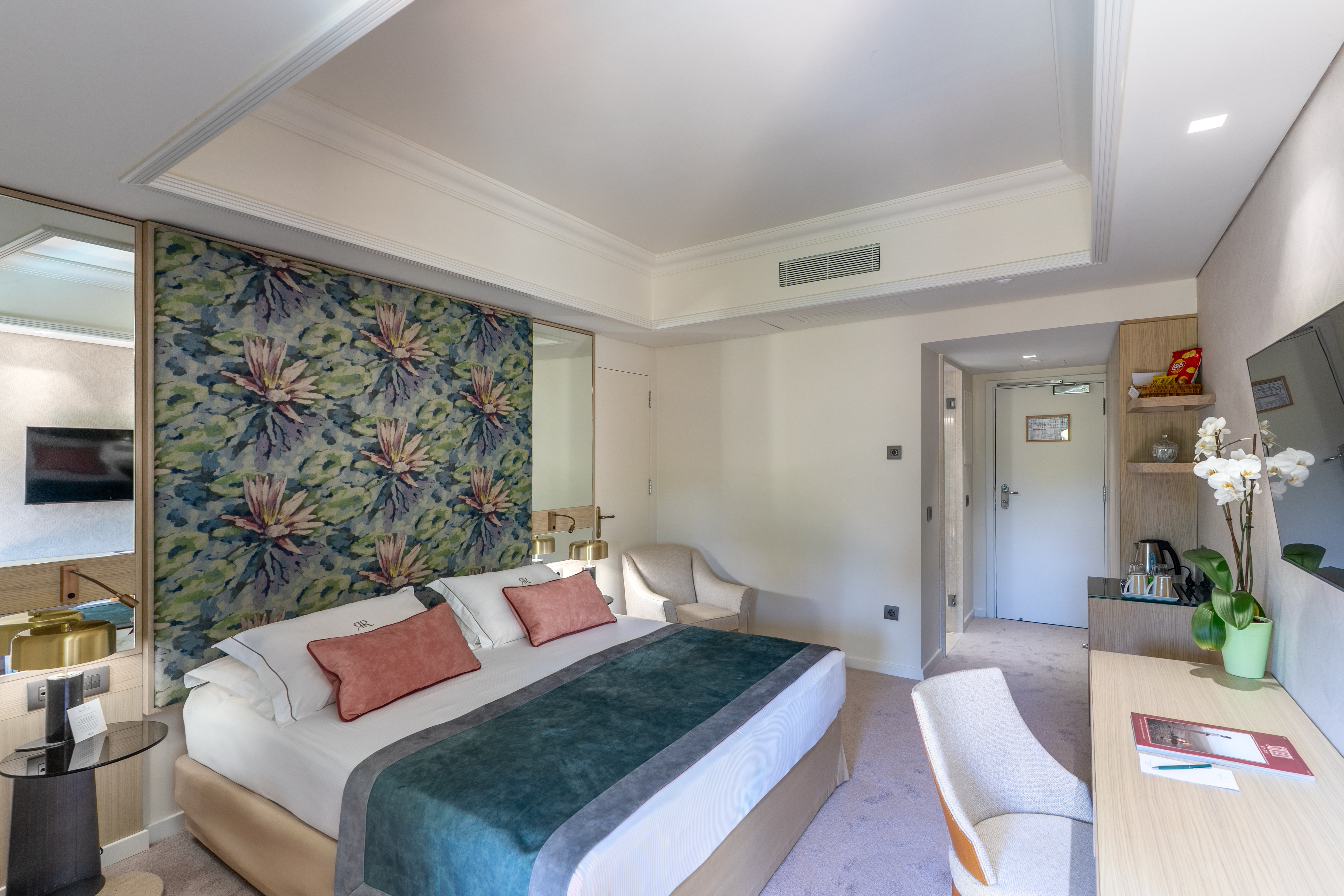 Double or Twin Deluxe Premium