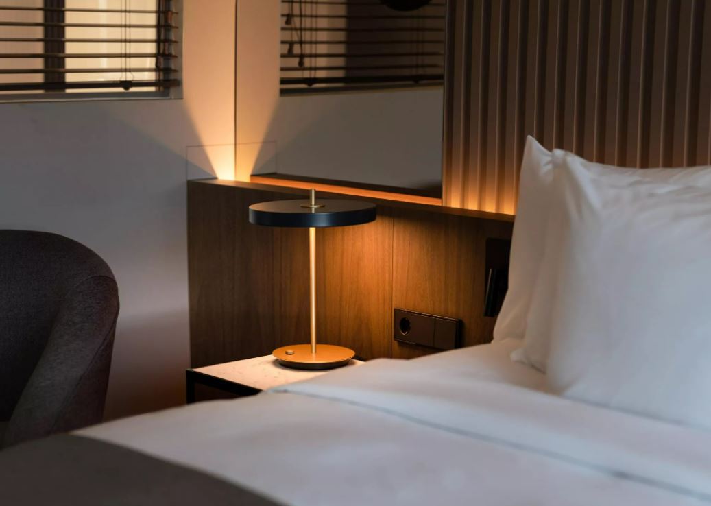 Double Single Executive