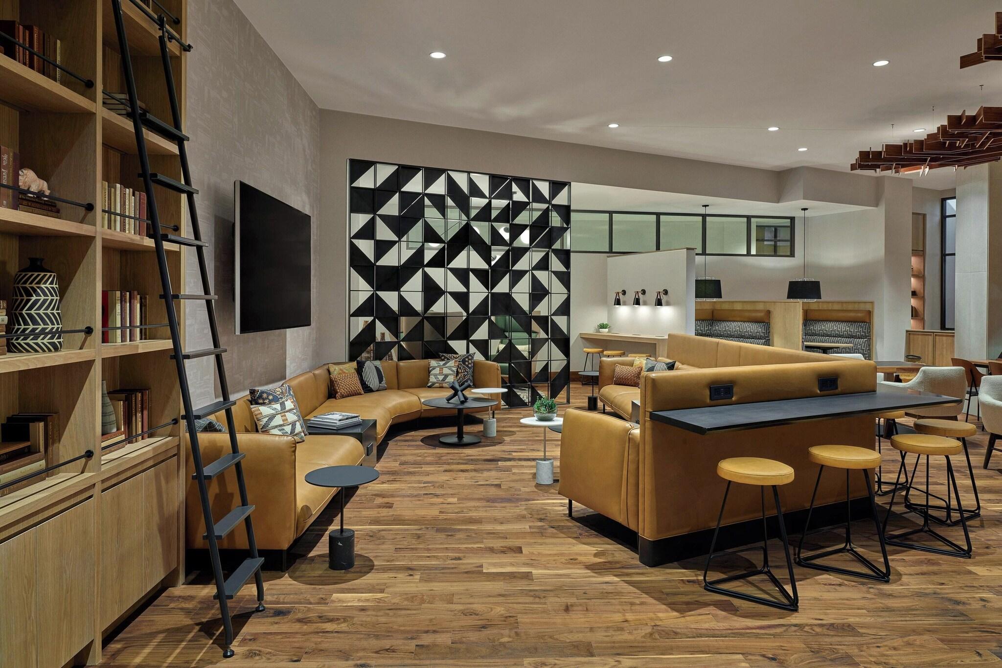 Quadruple City View Two Queen Beds