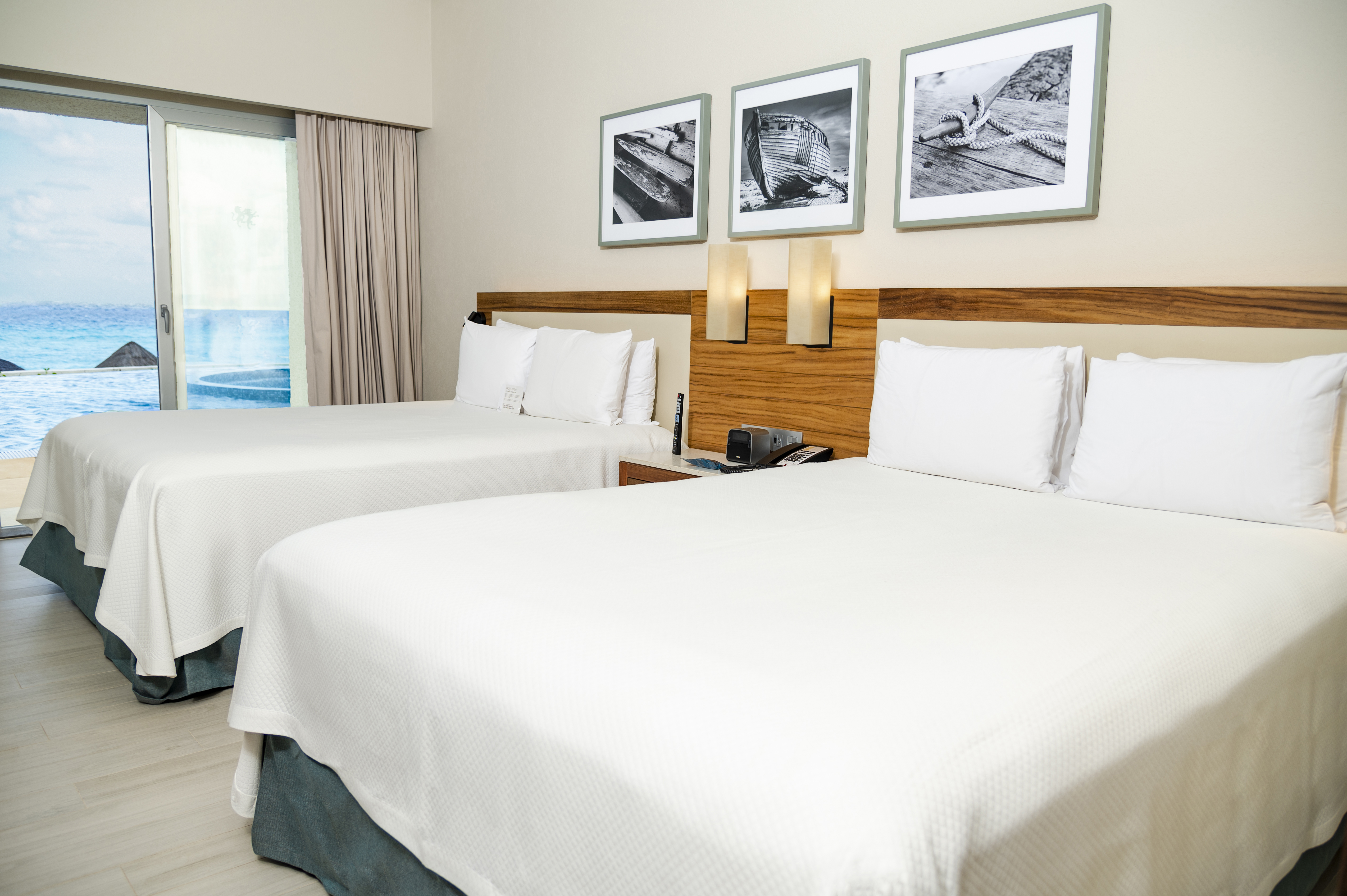 Double Ocean Front Two Double Beds