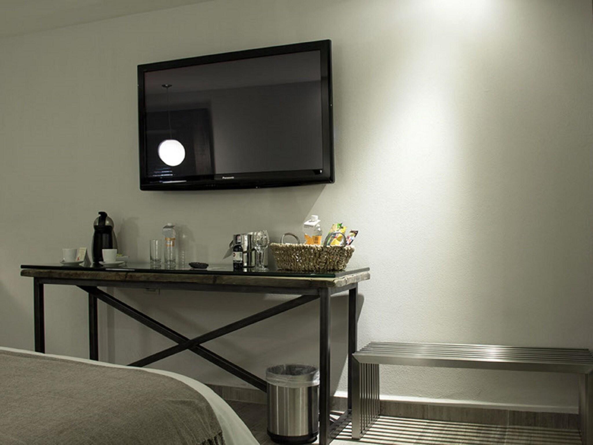 Suite Deluxe Queen Bed