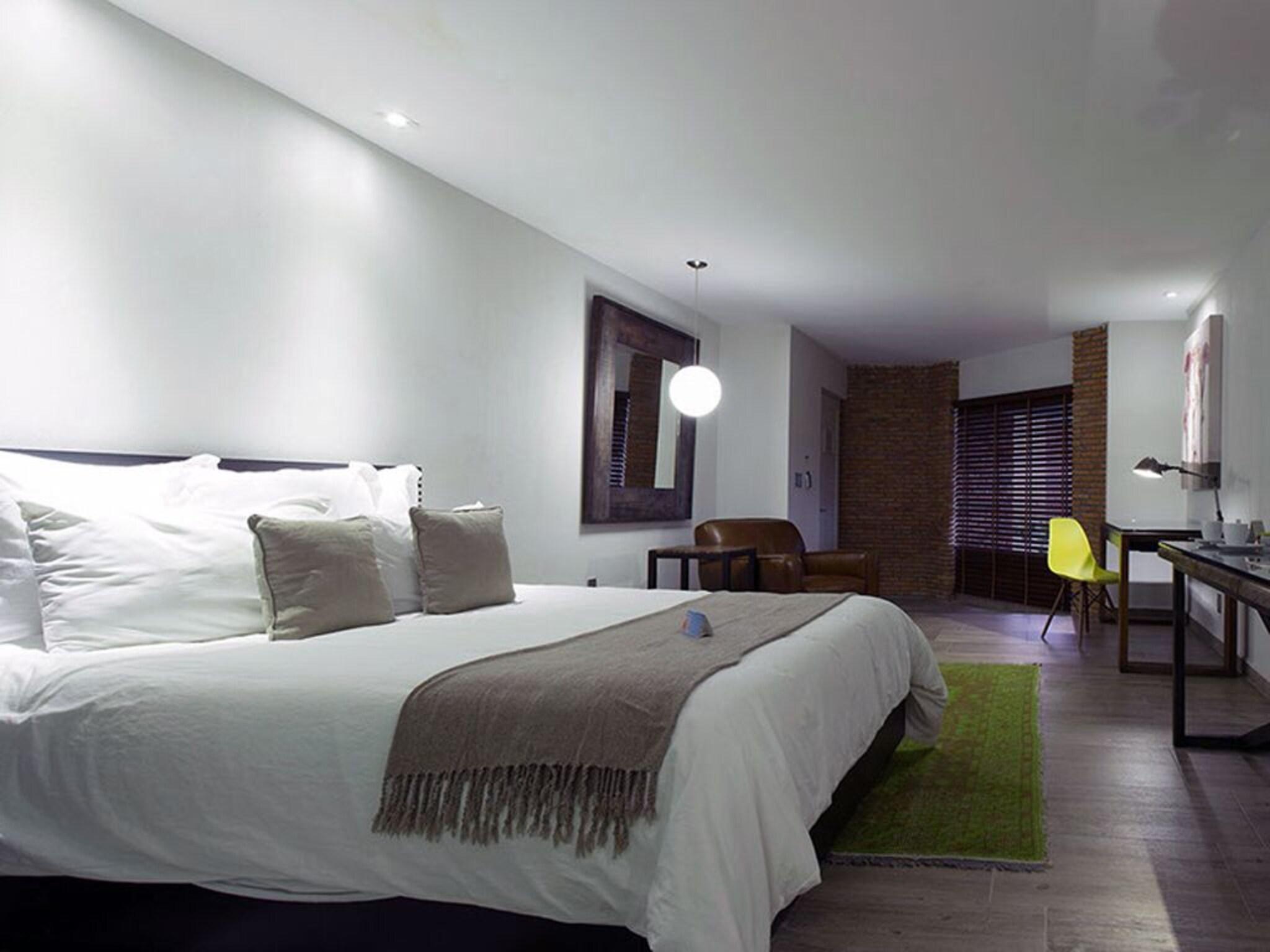 Suite Queen Size Bed