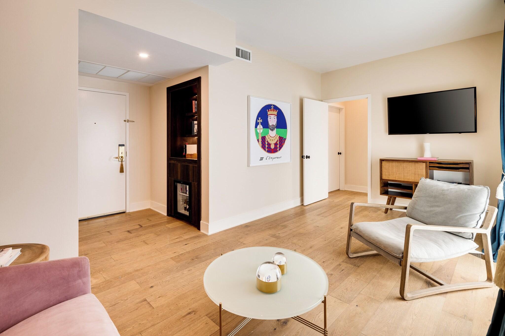 Suite Queen Size Bed