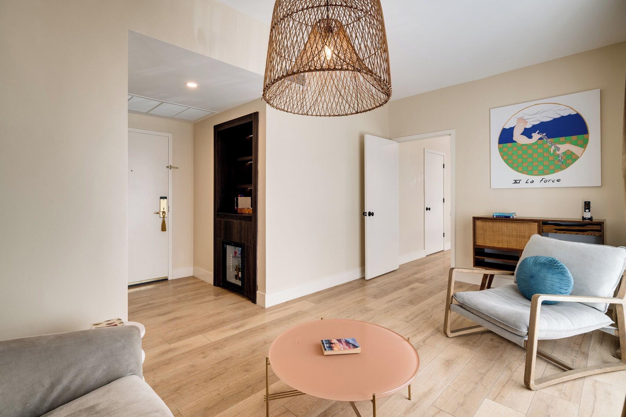 Suite Queen Size Bed