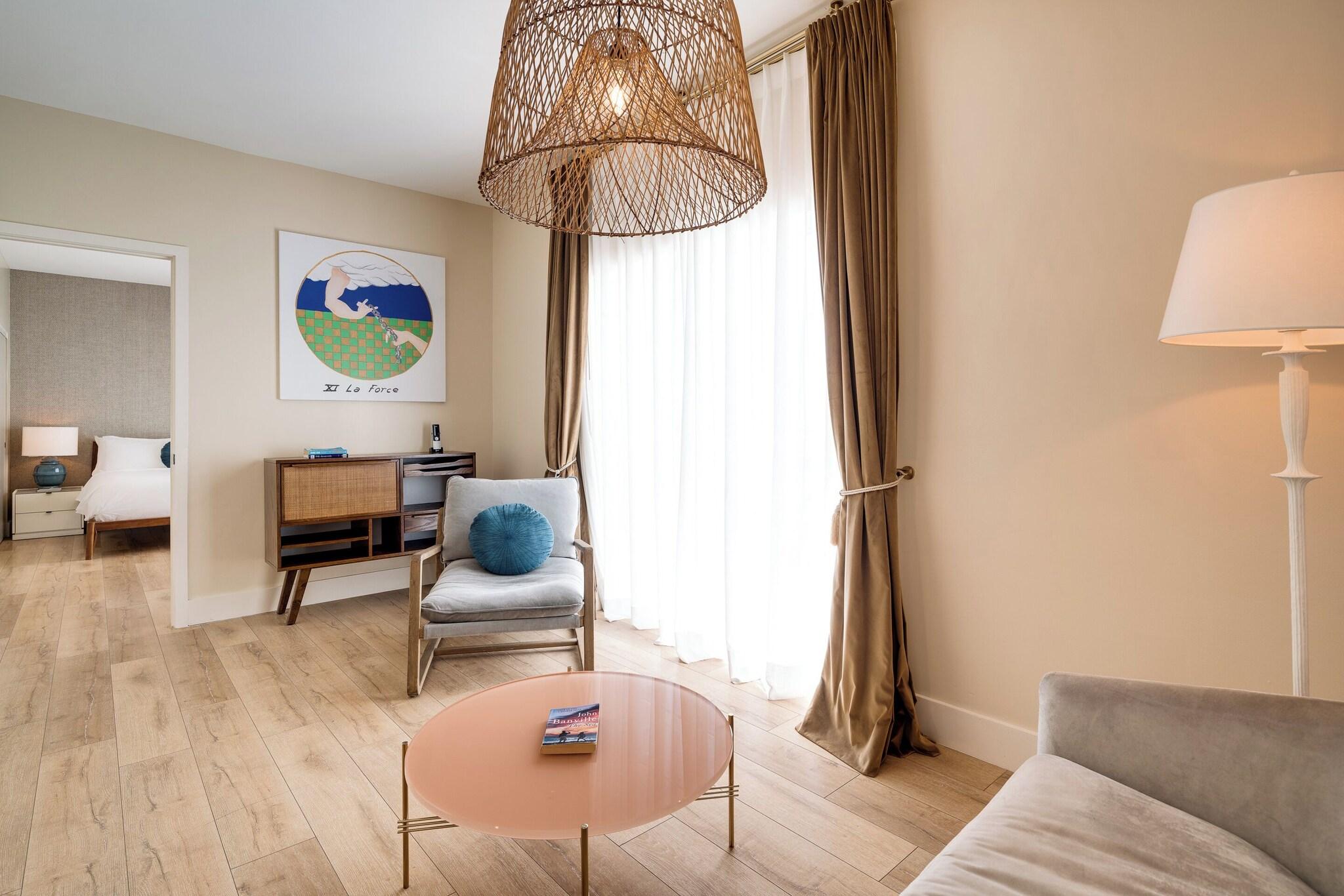 Suite Queen Size Bed