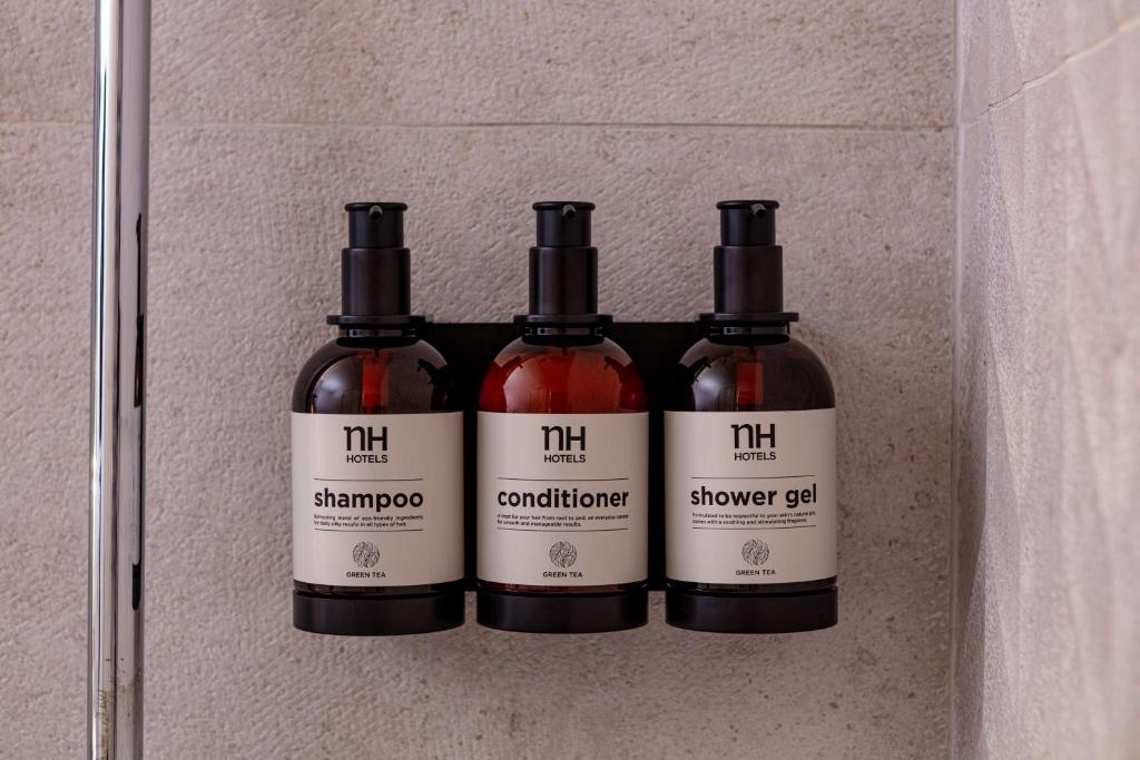 Family Room Capacity 2