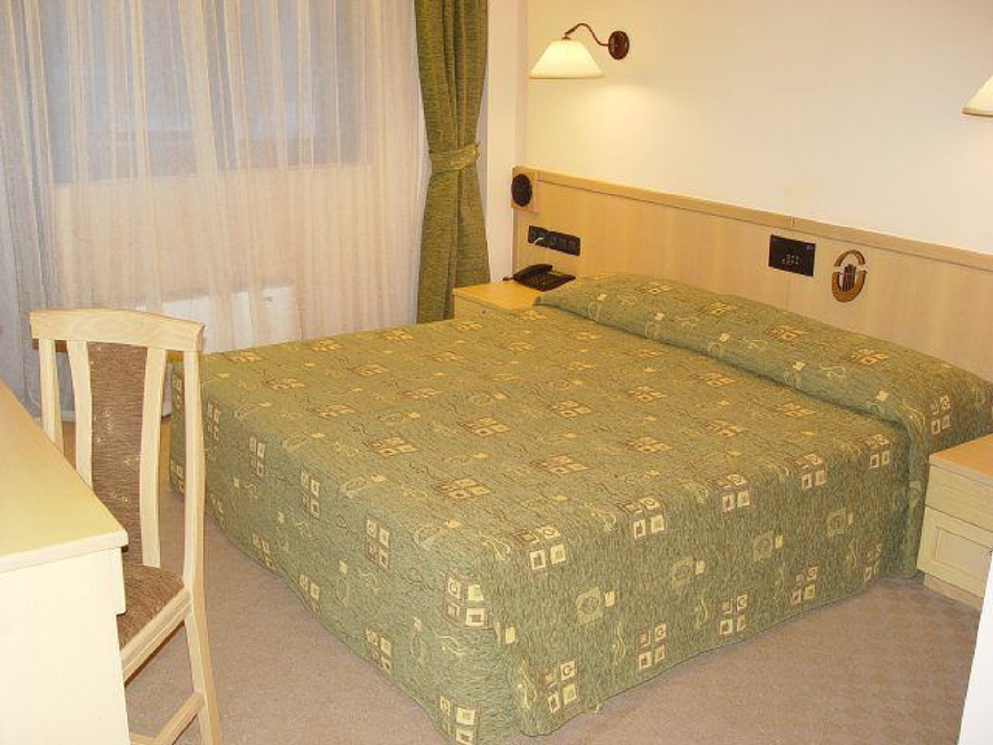 Room Two Beds