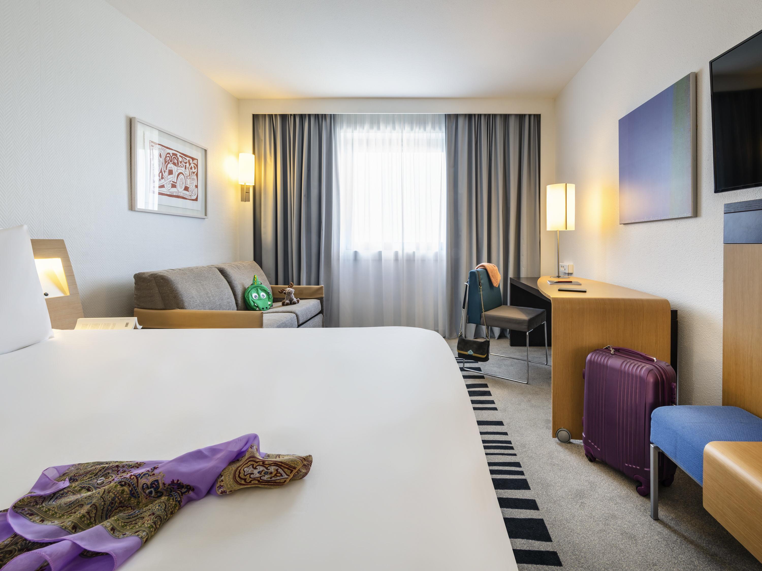 Double Classic Queen Bed