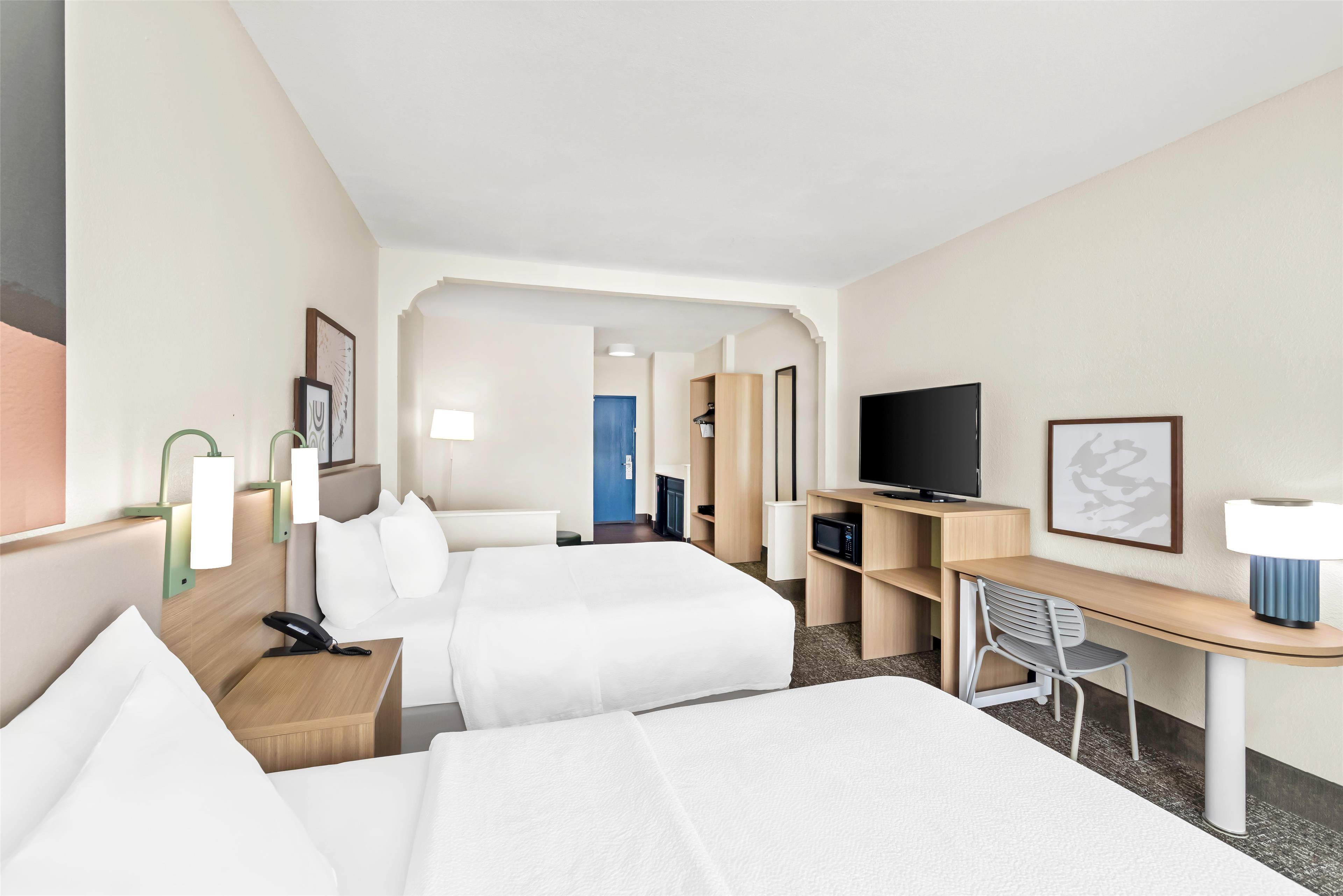 Twin Accessible-two Queen Beds