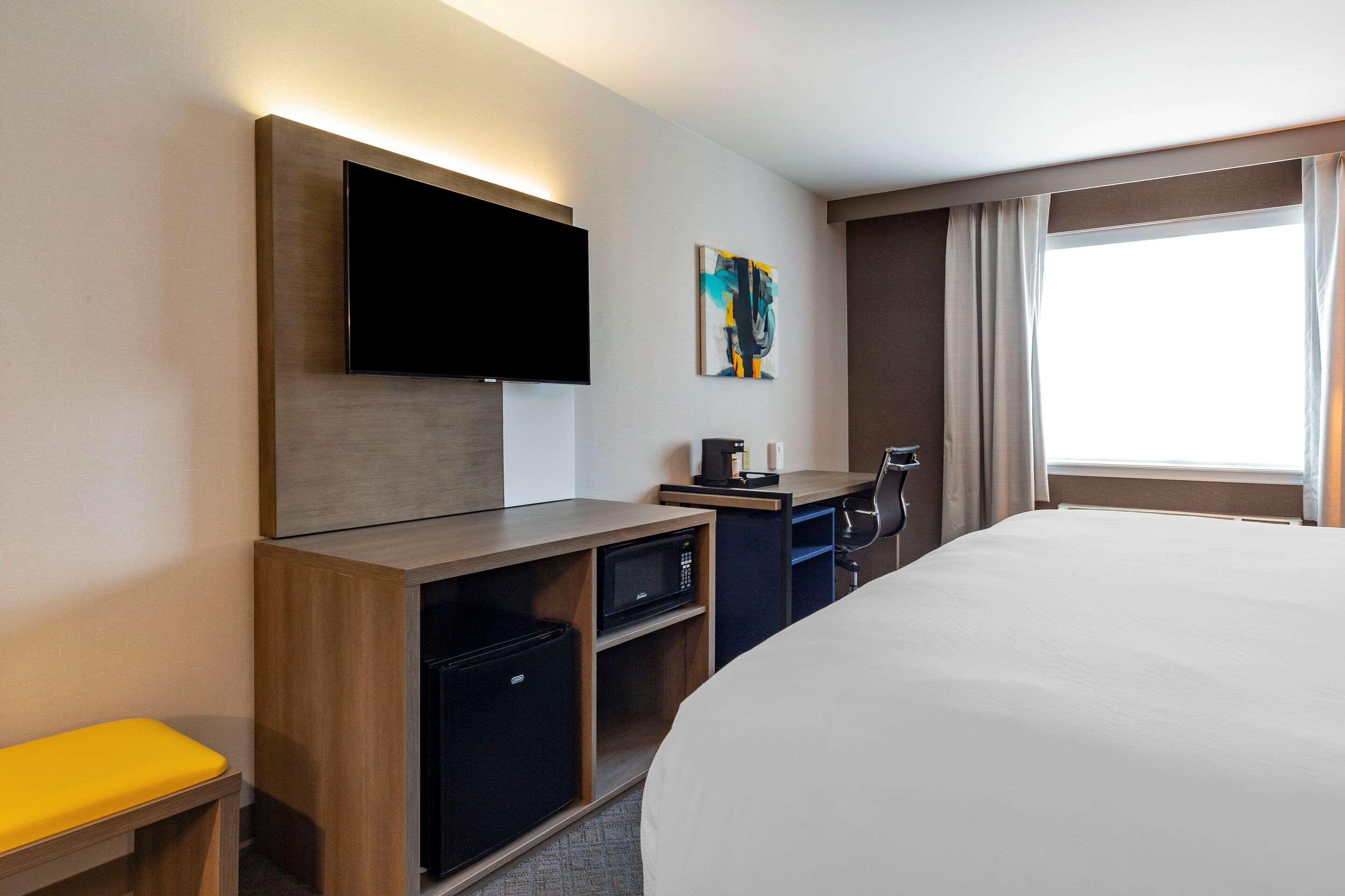 Double King Bed Non Smoking