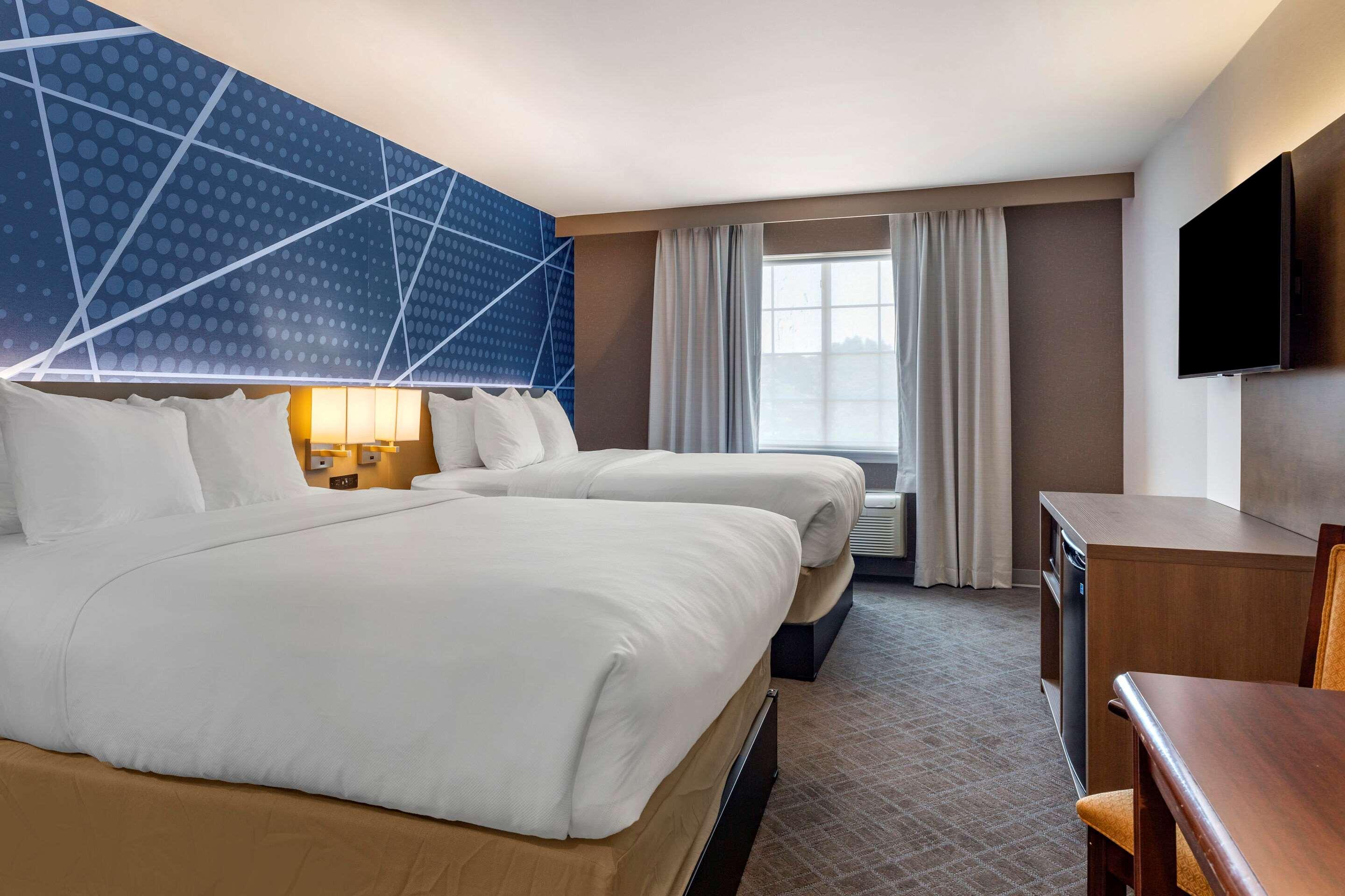 Double Two Queen Beds Non Smoking