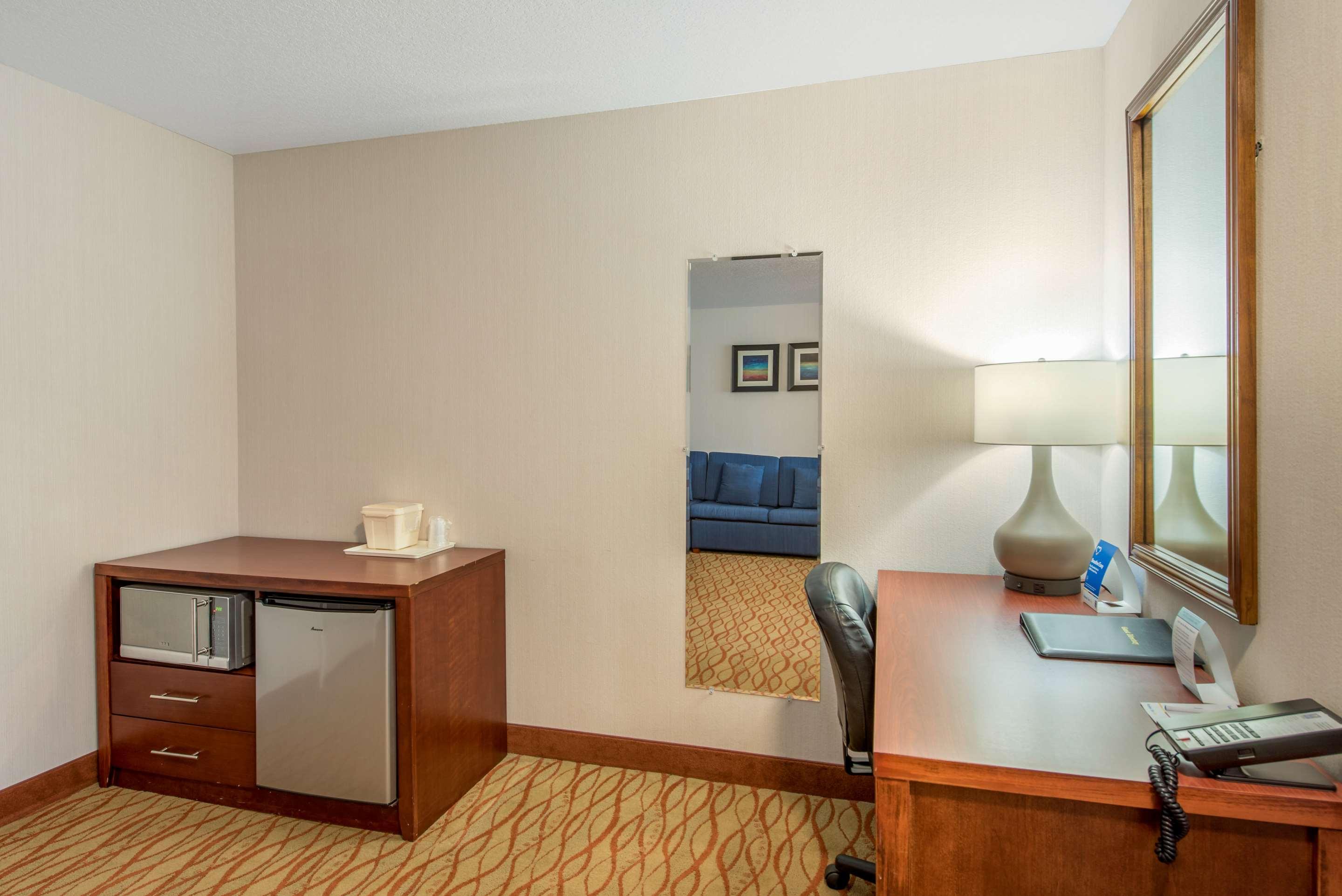 Suite Two Double Beds Non Smoking