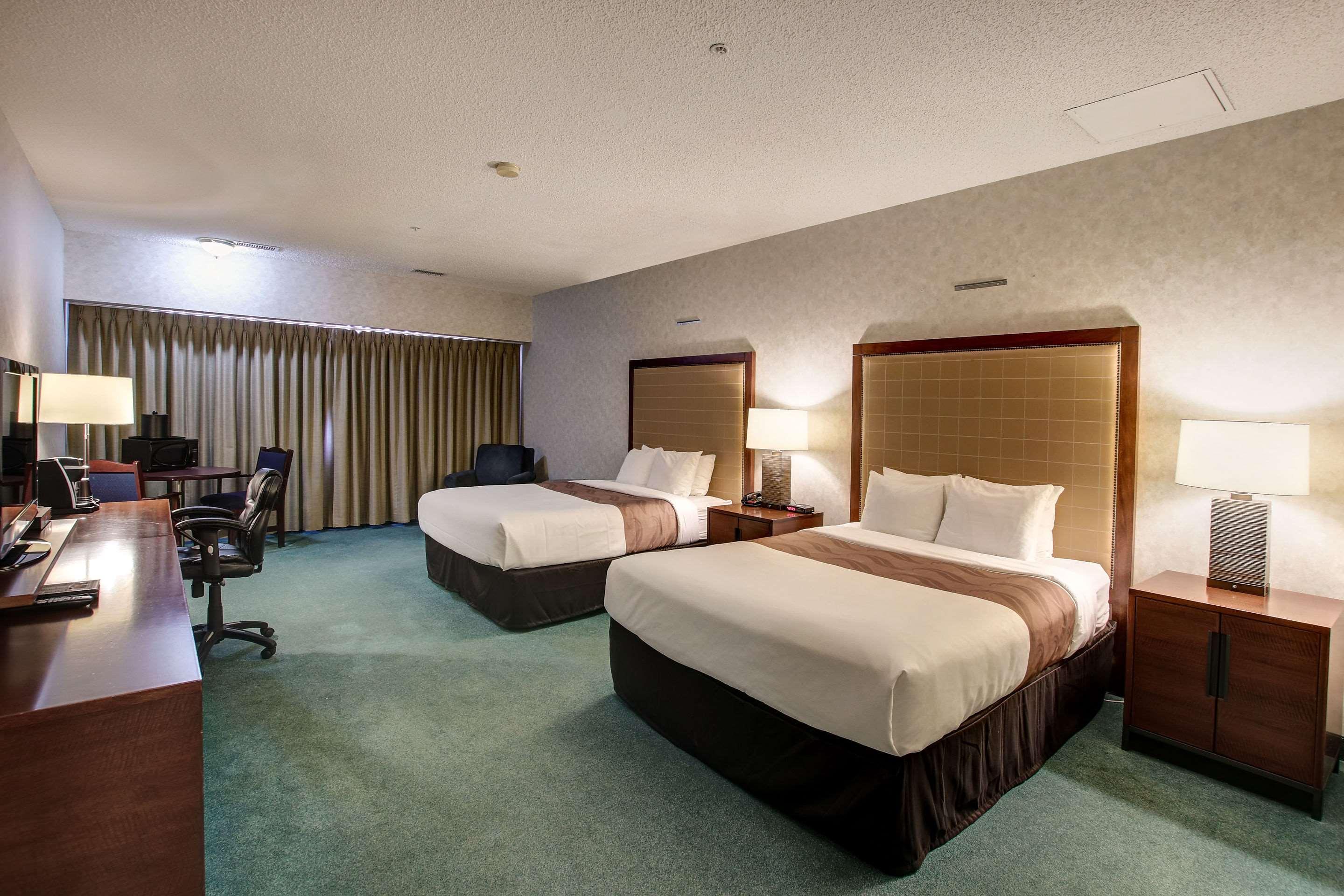 Double Two Queen Beds Non Smoking