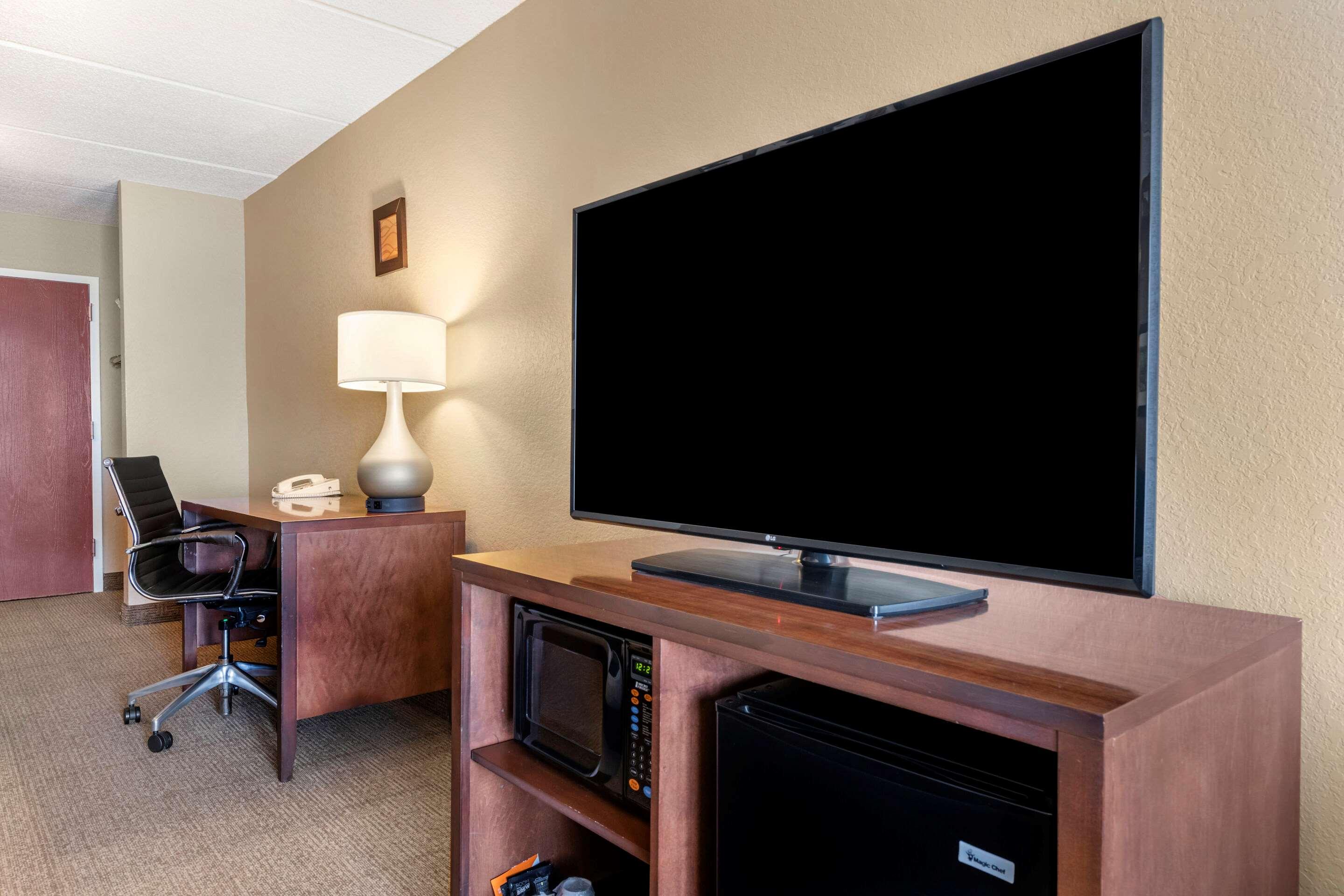 Double Two Queen Beds Non Smoking