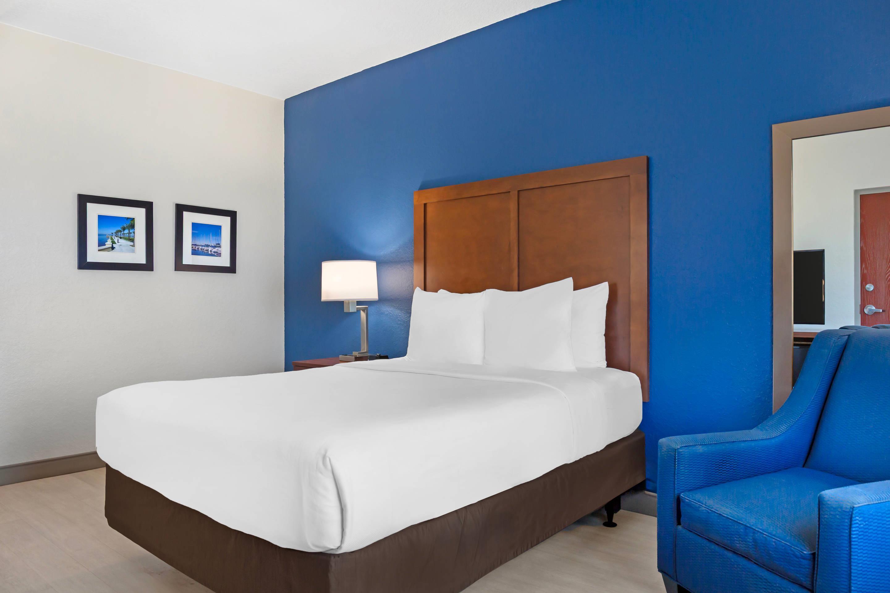 Double Queen Bed Non Smoking