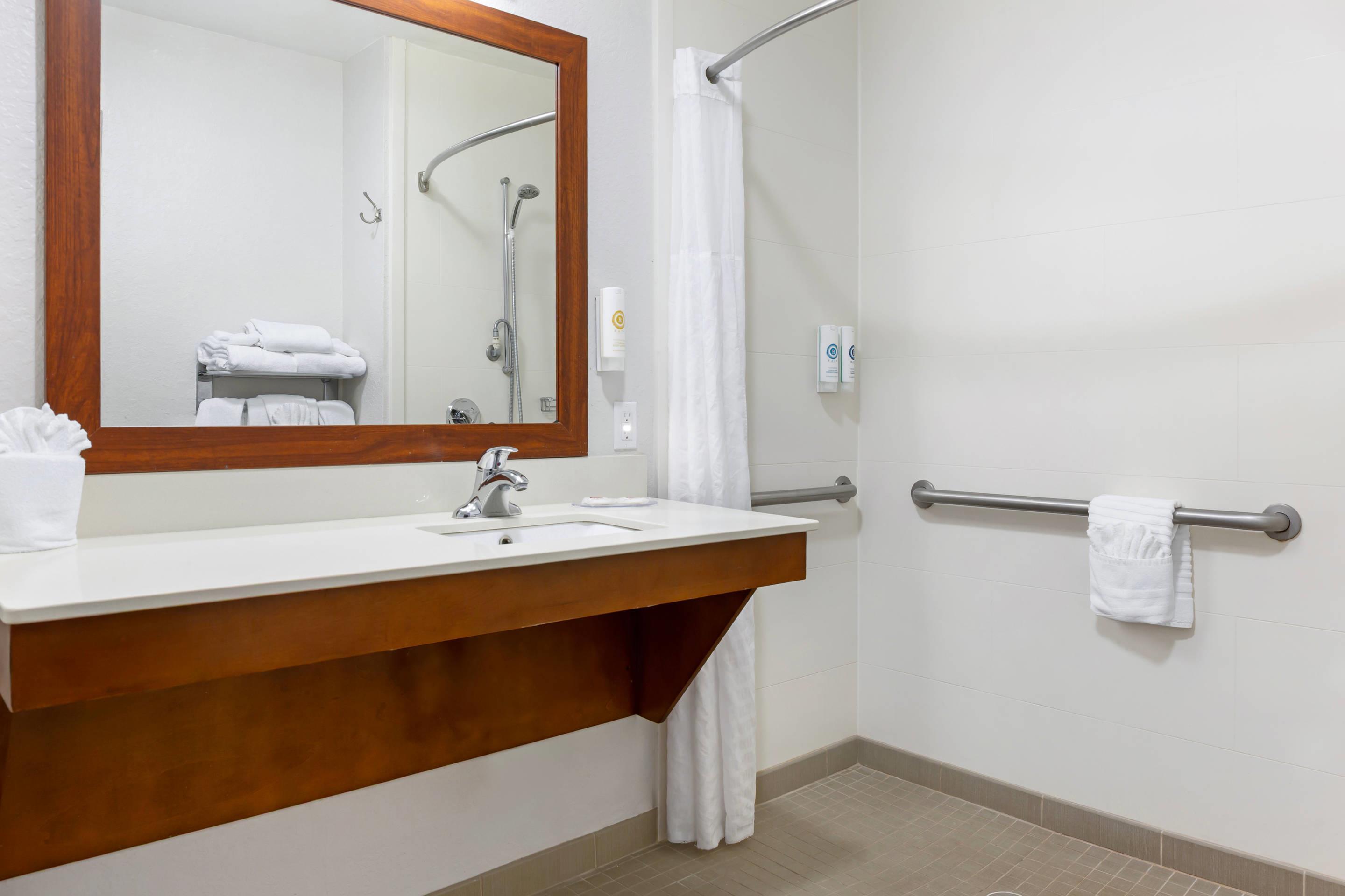 Double Queen Bed Non Smoking