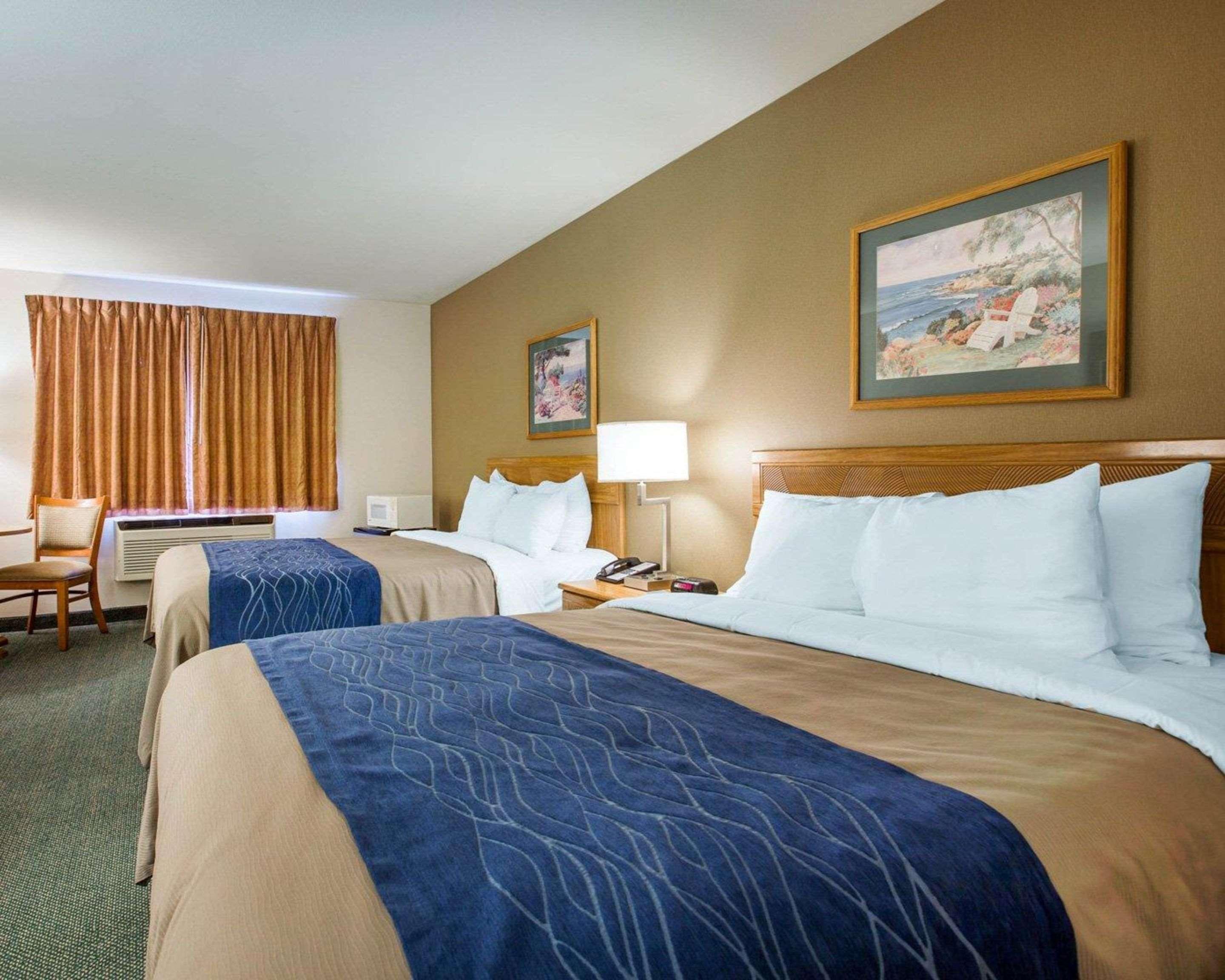 Double Two Queen Beds Non Smoking