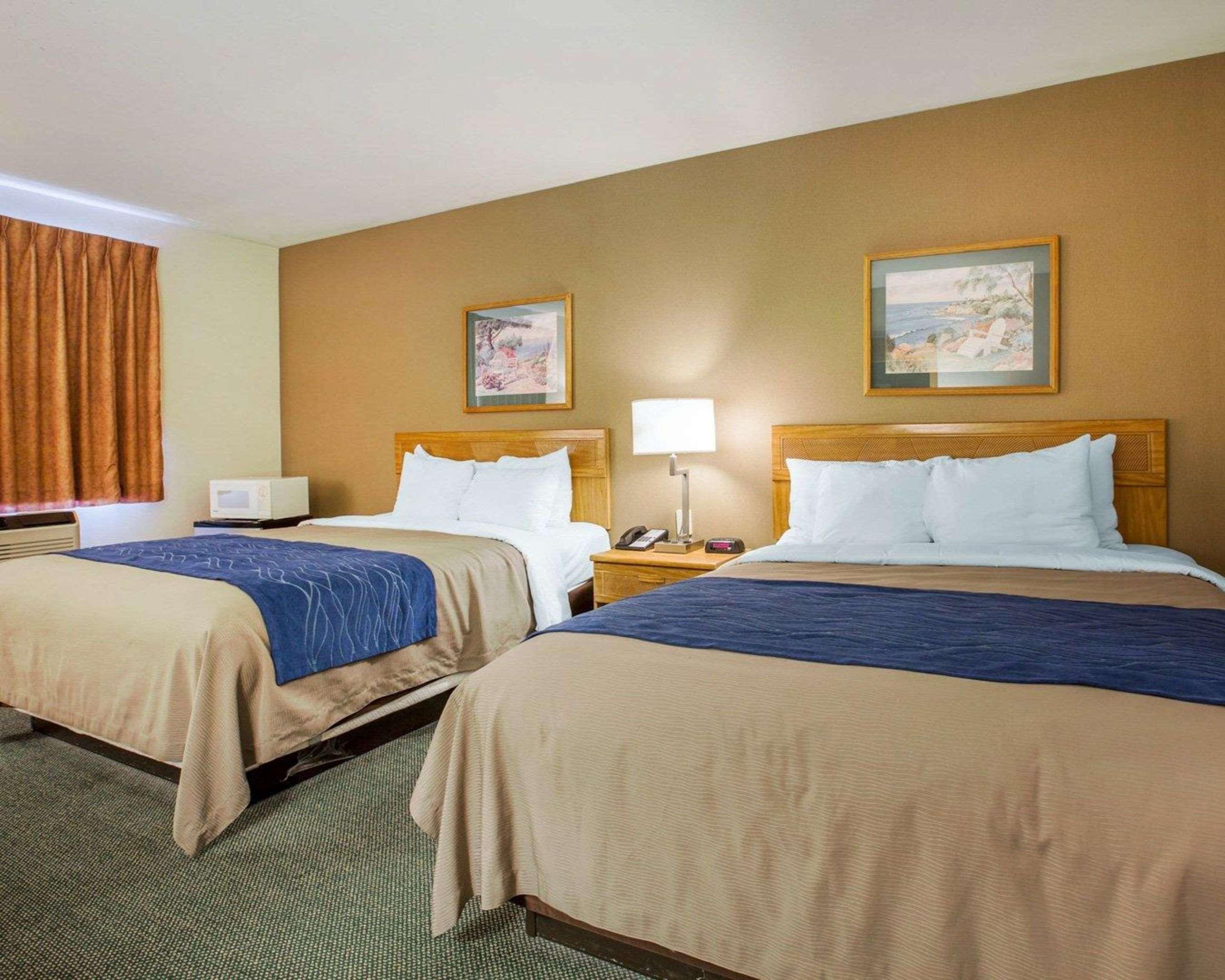 Double Two Queen Beds Non Smoking