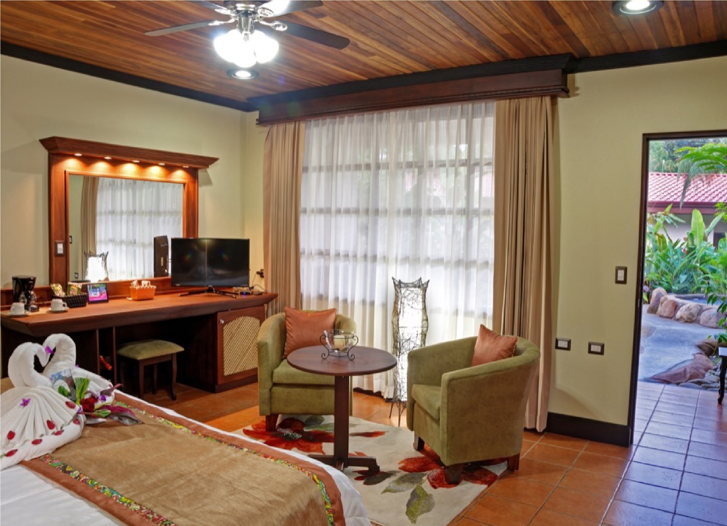 Junior Suite King Size Bed