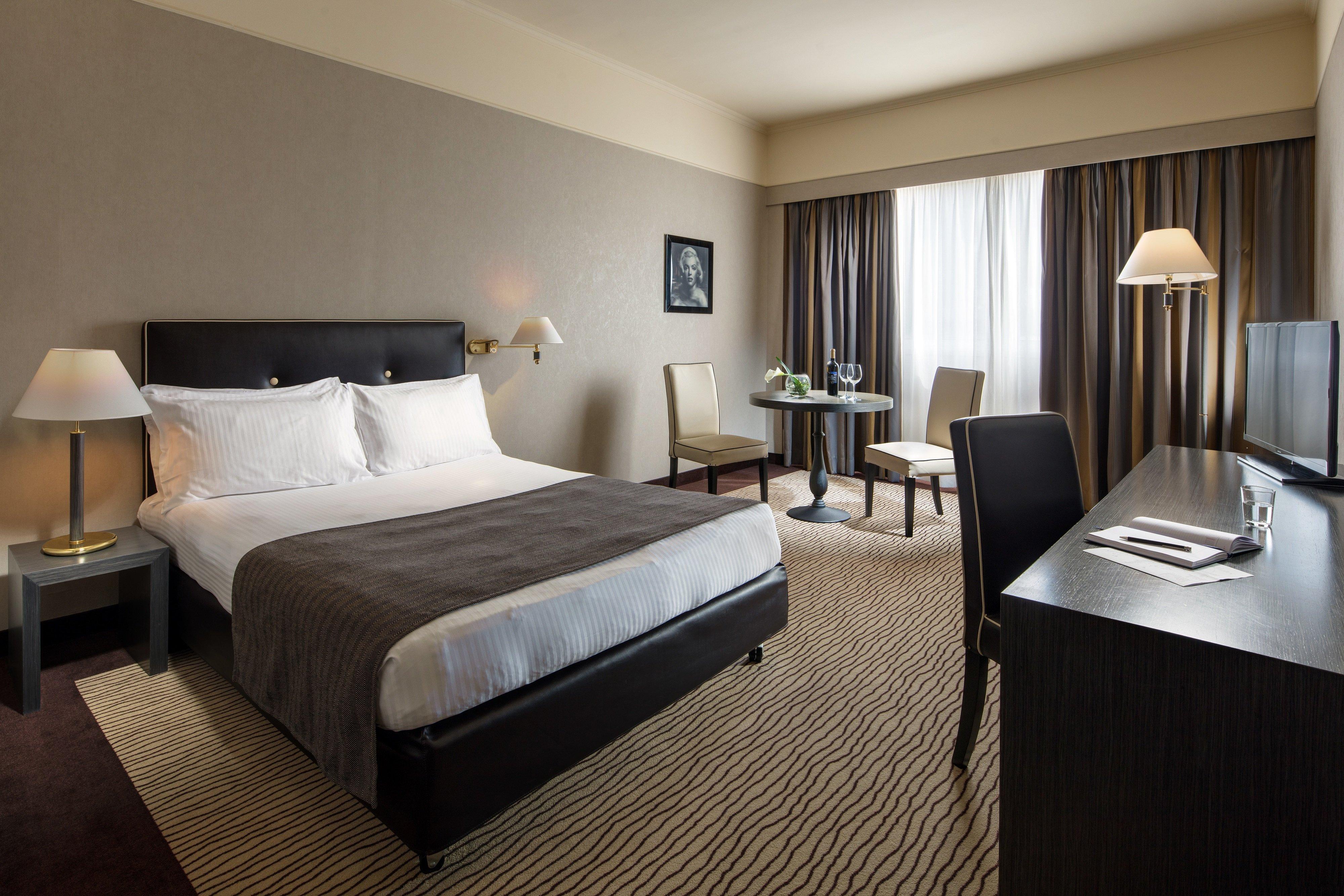 Double Queen Size Bed