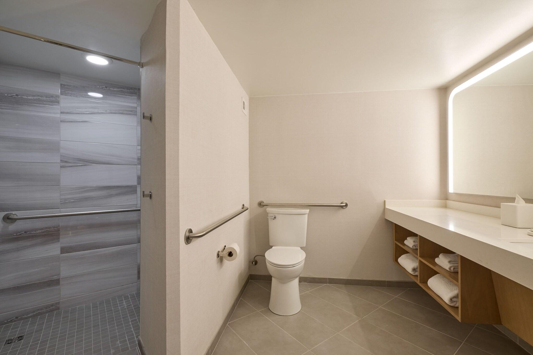 Double Accessible with Views