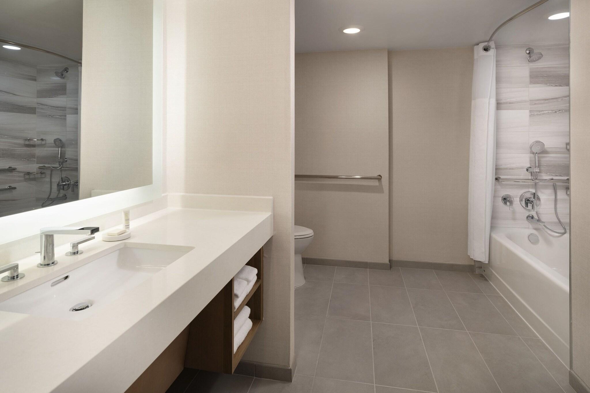 Quadruple Accessible with Views