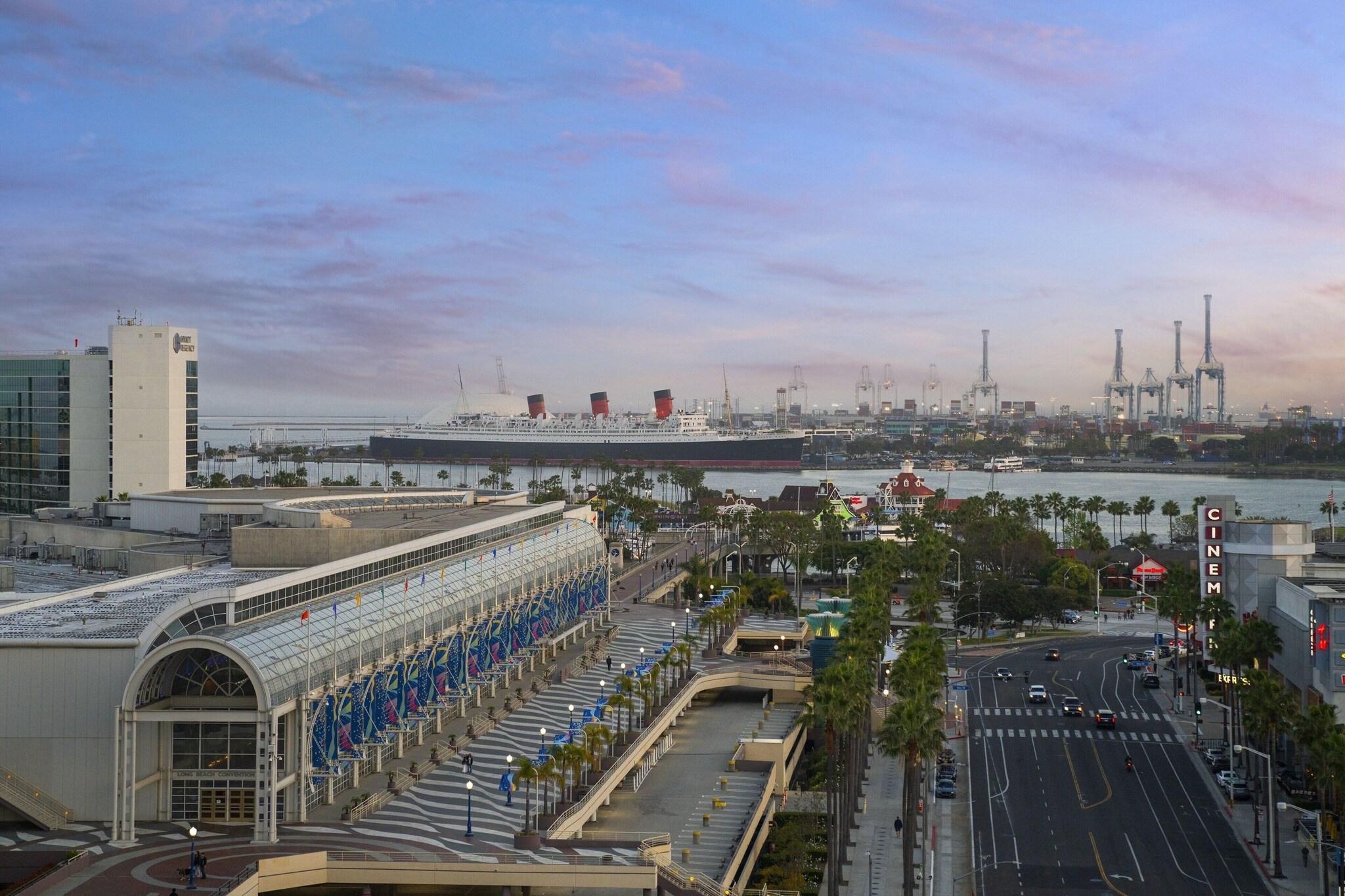 Quadruple Club Harbour View