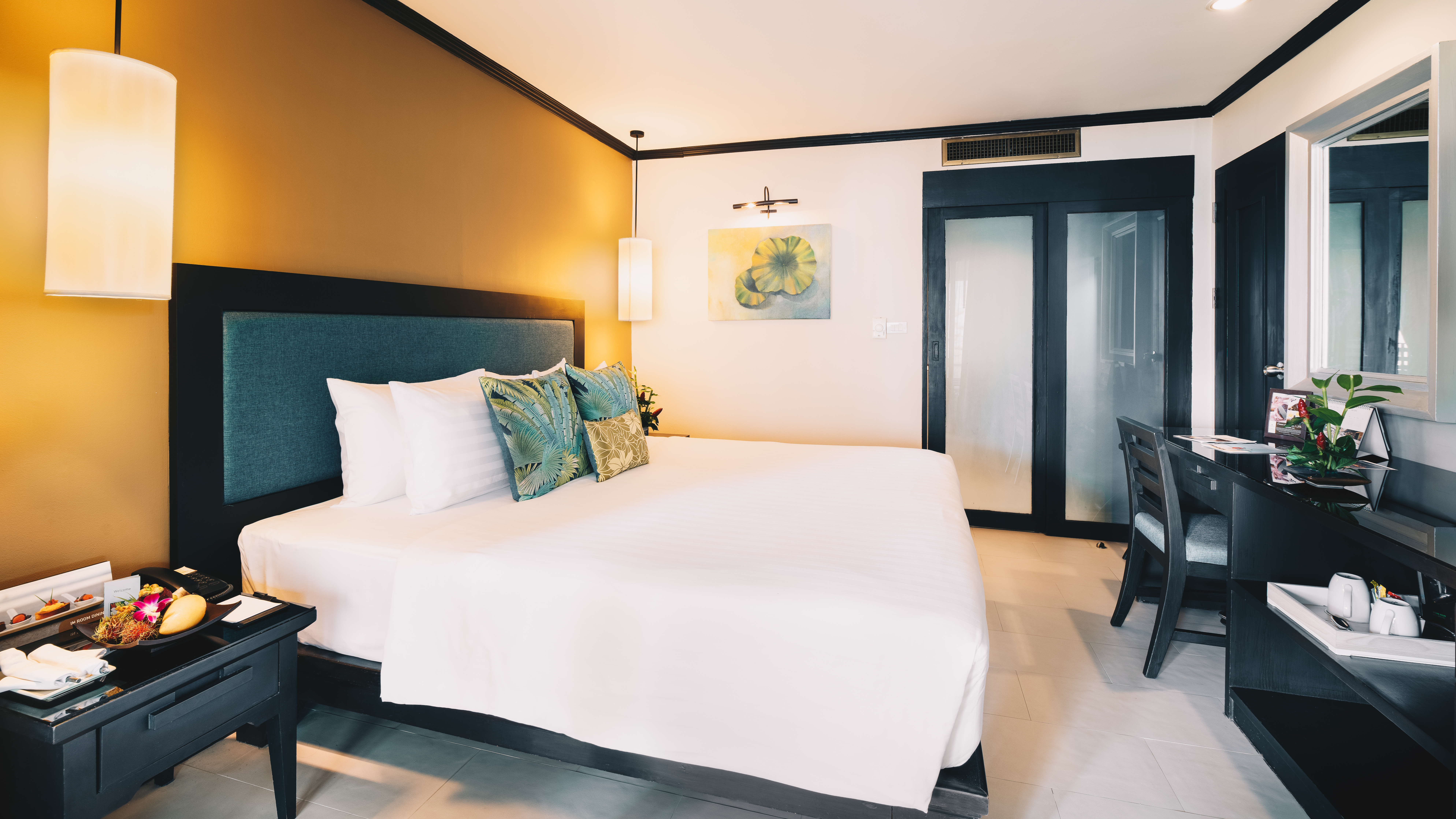 Double or Twin Superior Side Sea View