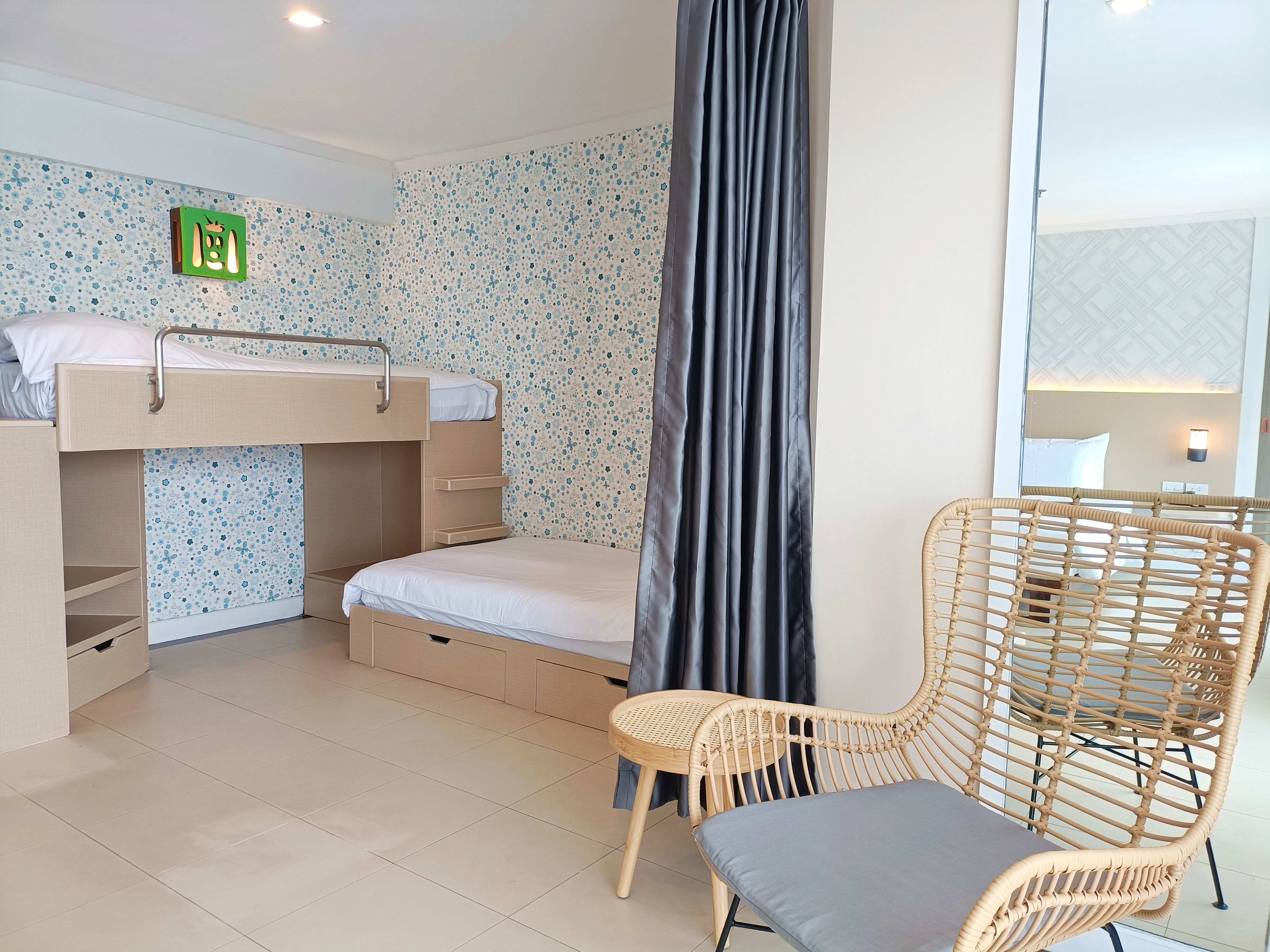 Suite Queen Size Bed