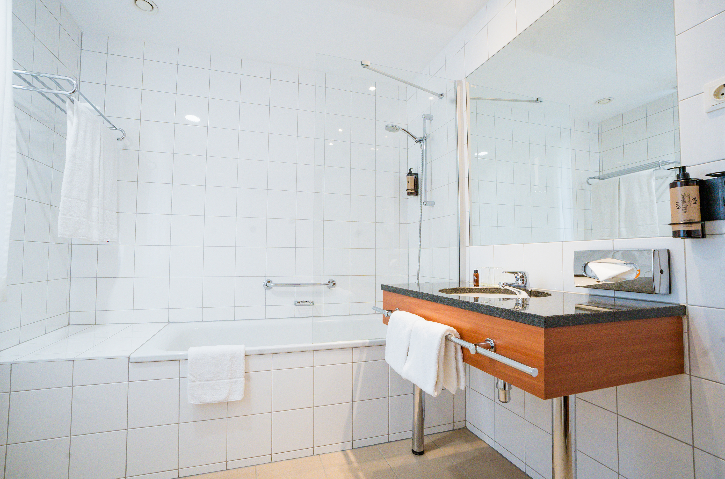 Double Single Executive