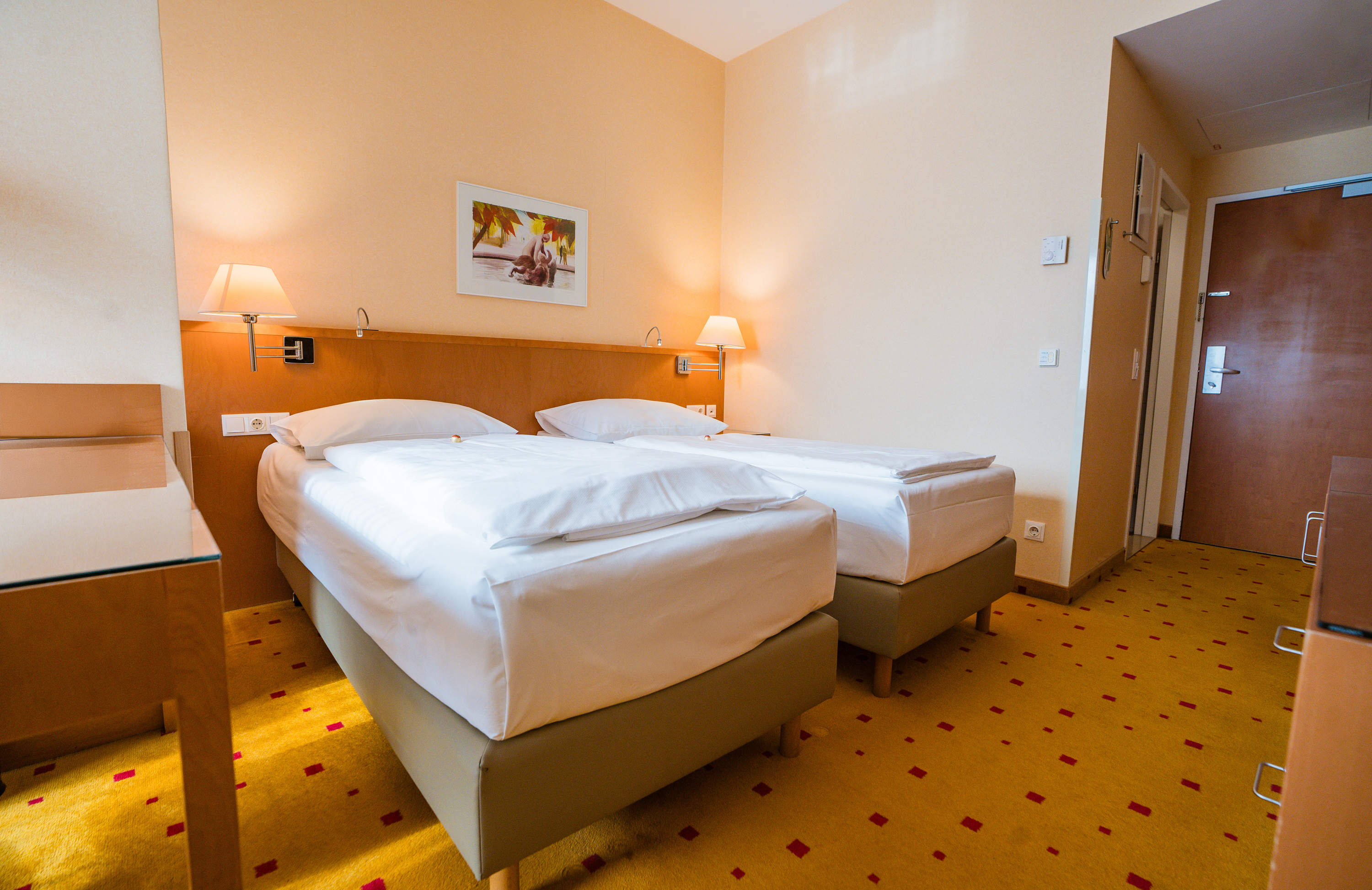 Double Single Executive