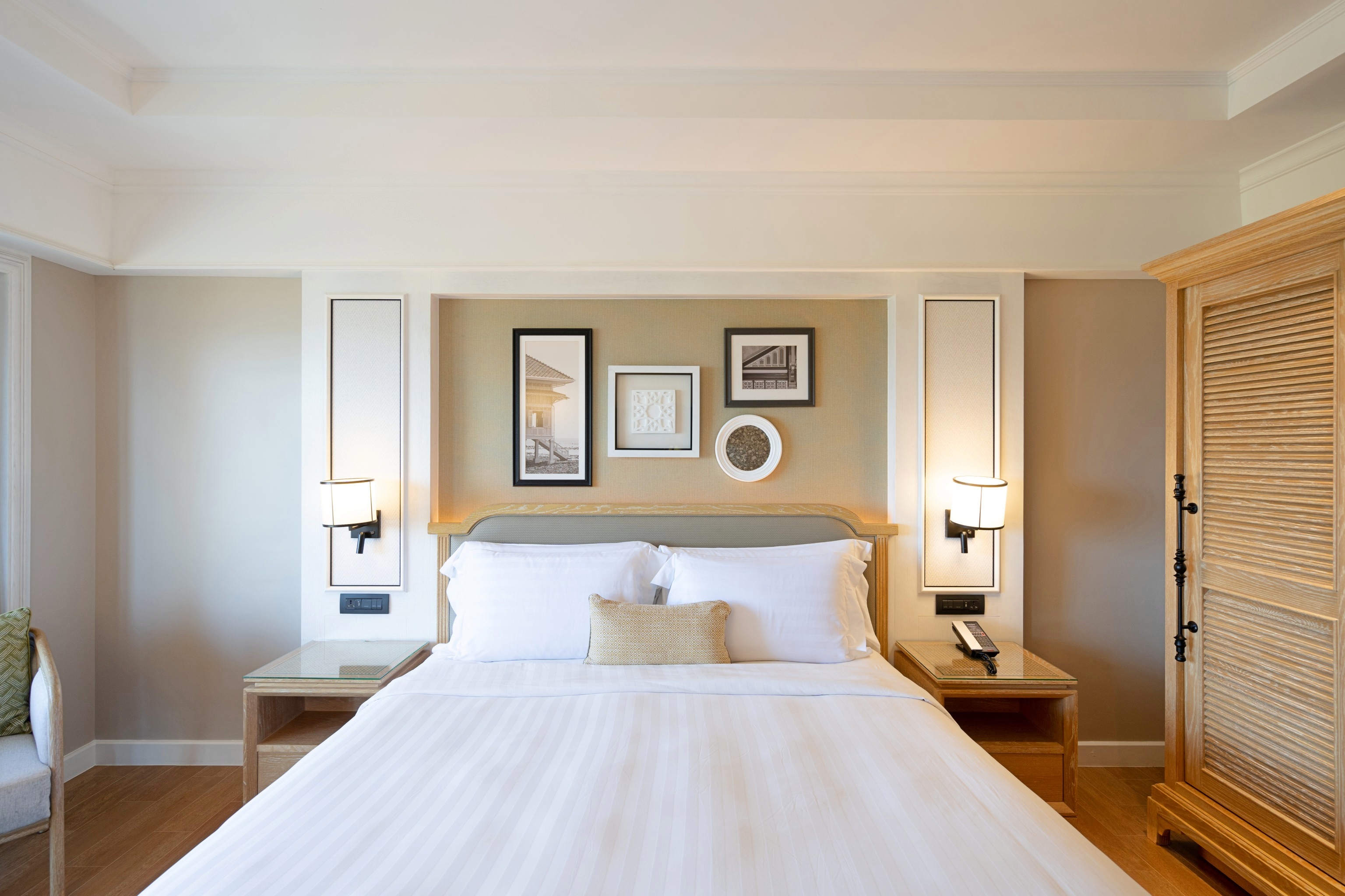 Double Deluxe King Bed