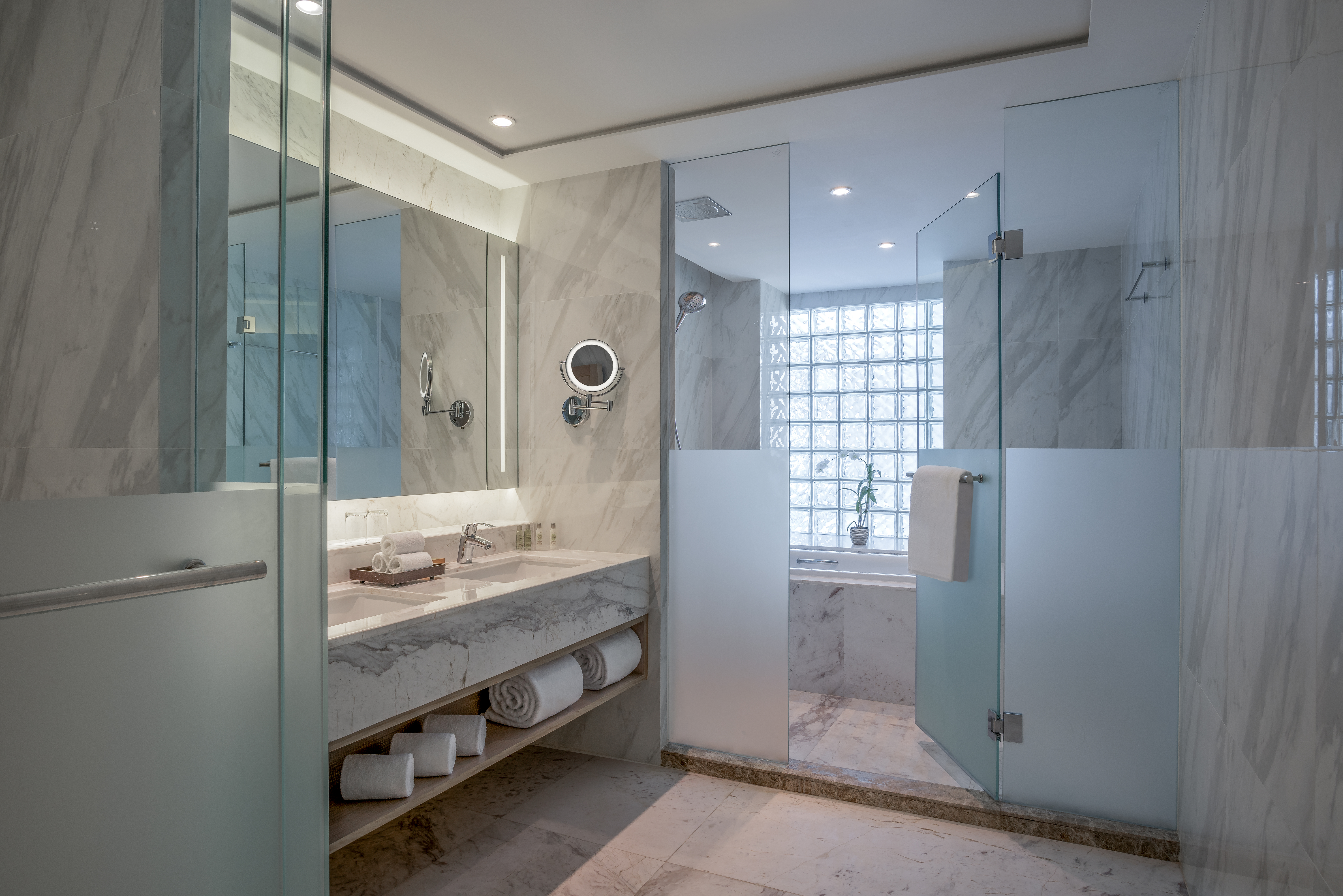 Junior Suite Executive King Bed