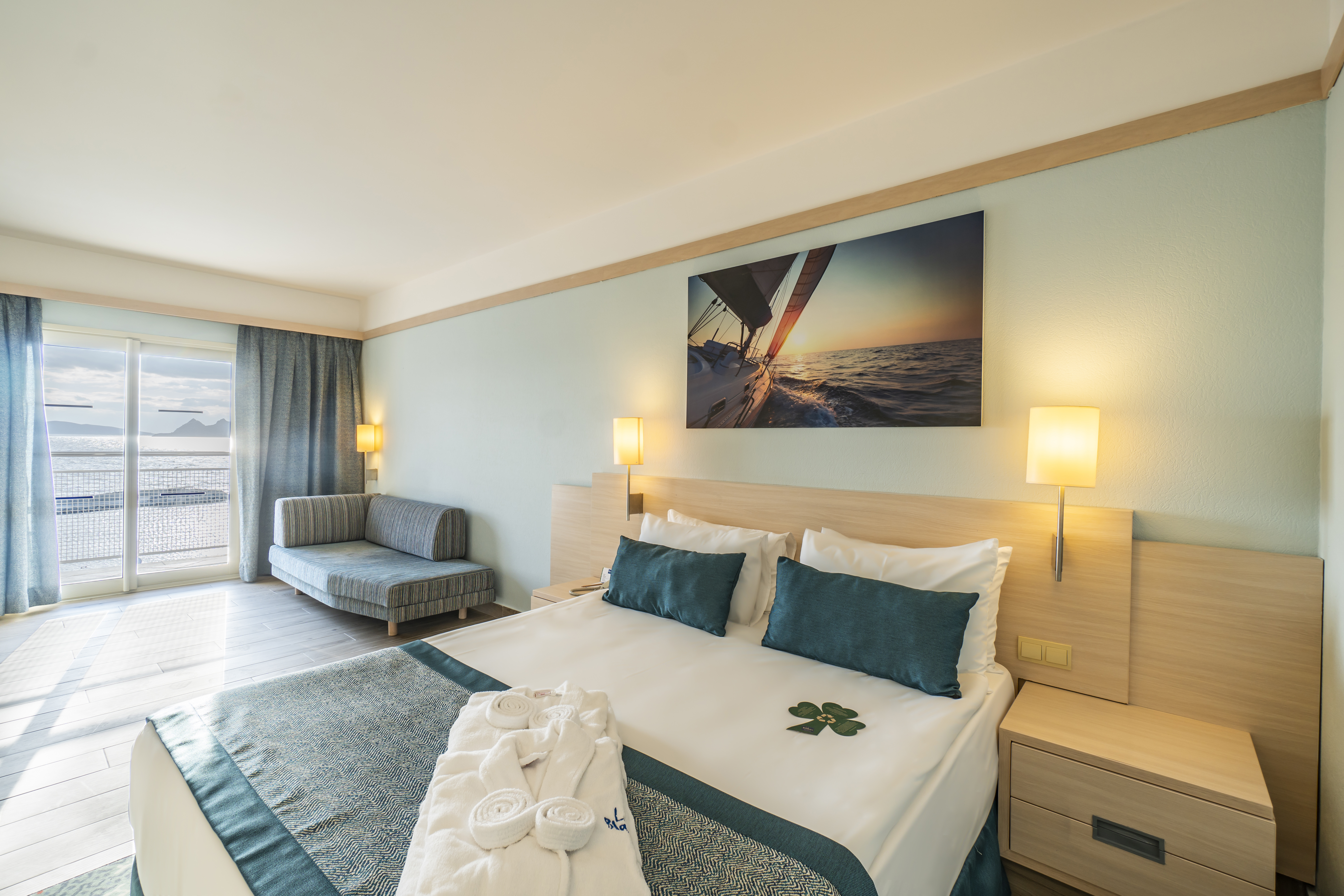 Double Single Pool View