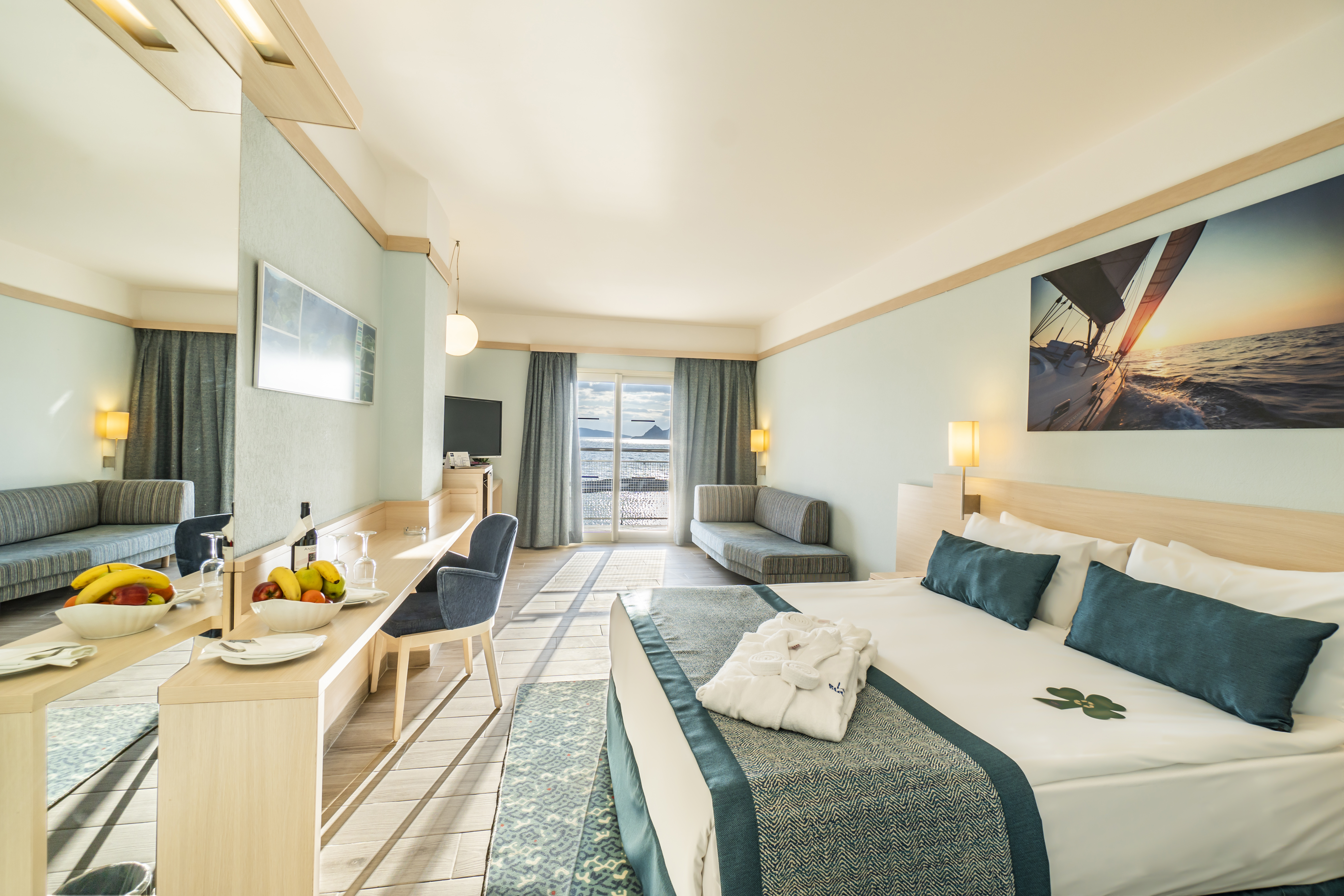 Double Single Pool View