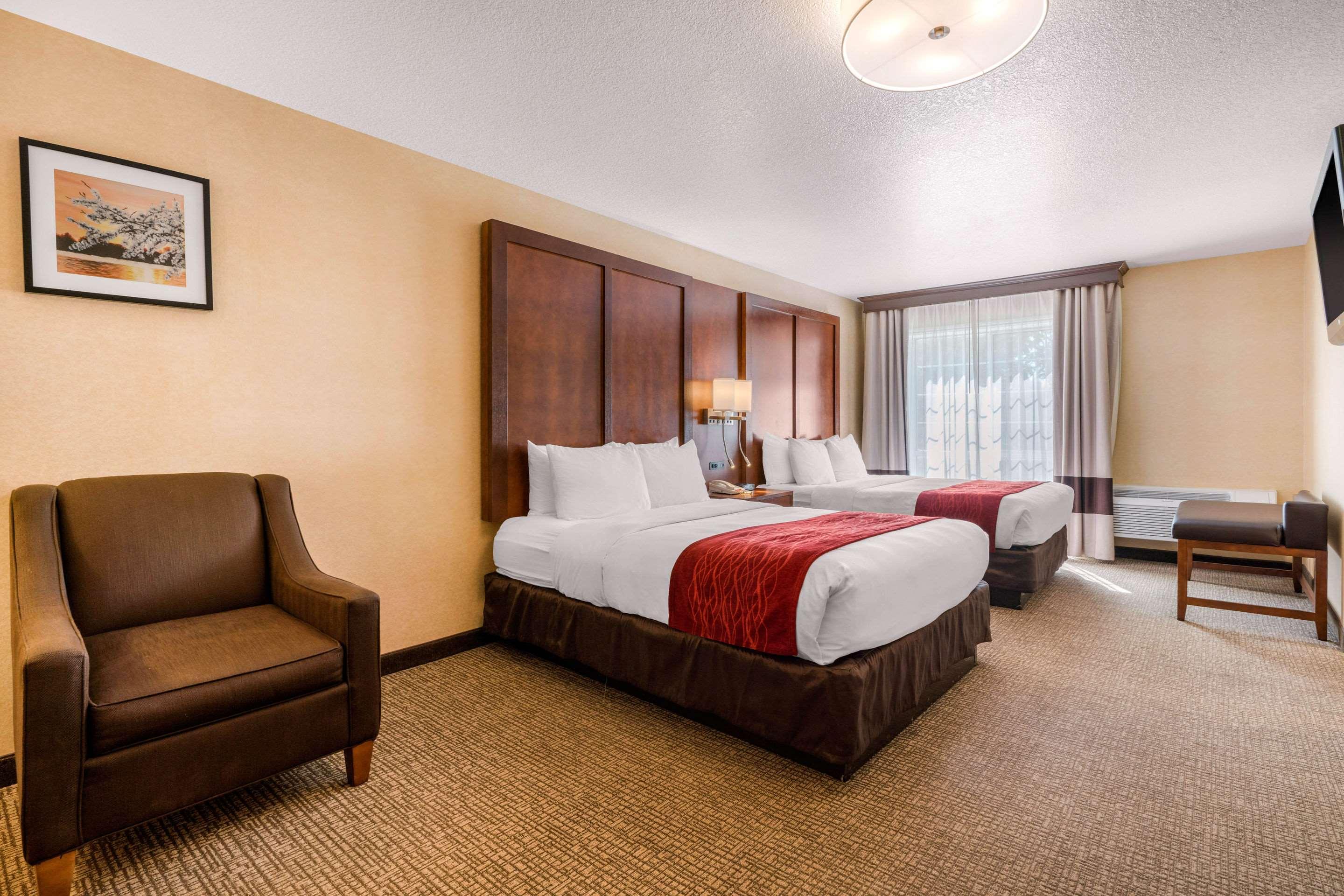 Double Two Queen Beds Non Smoking