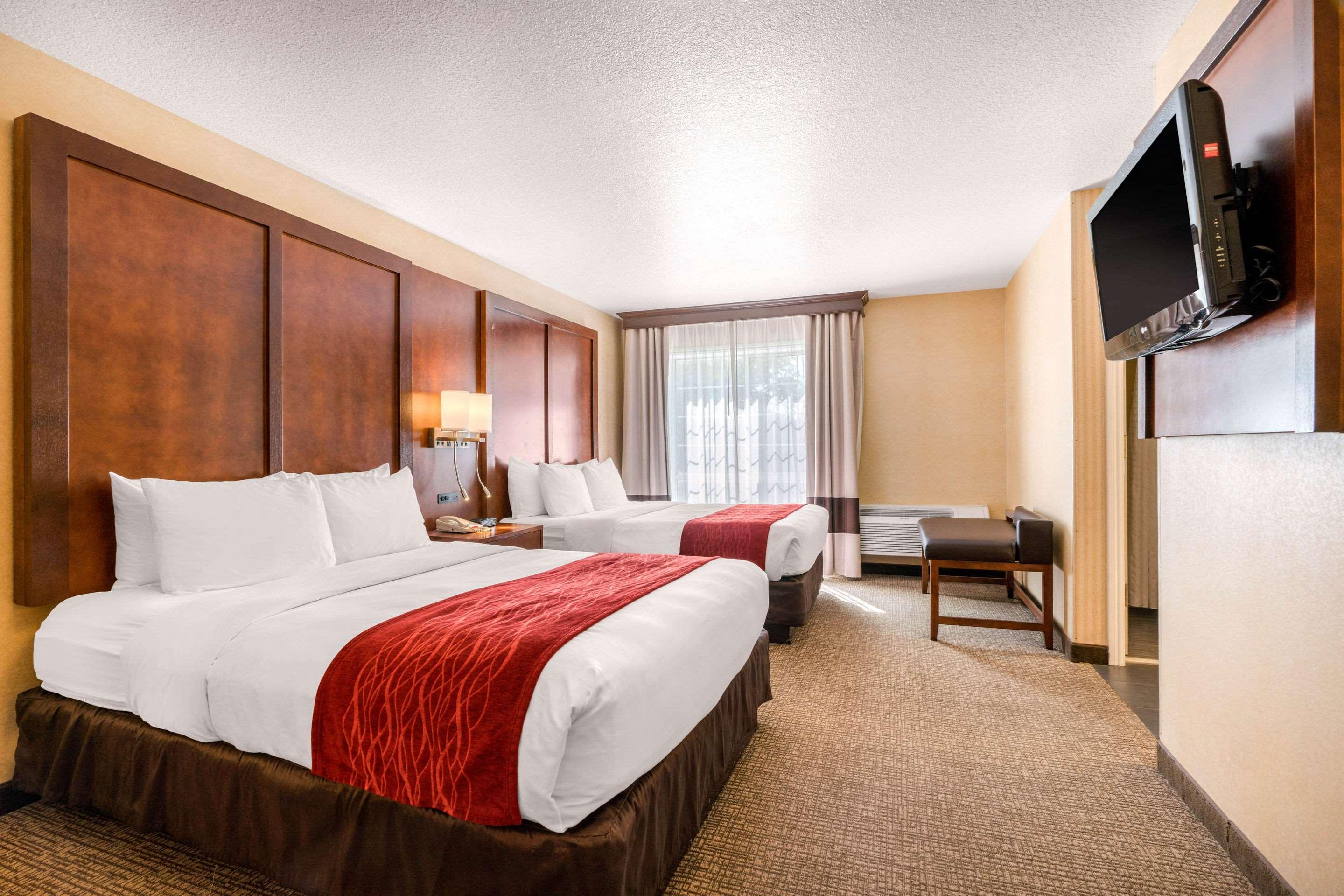 Double Two Queen Beds Non Smoking