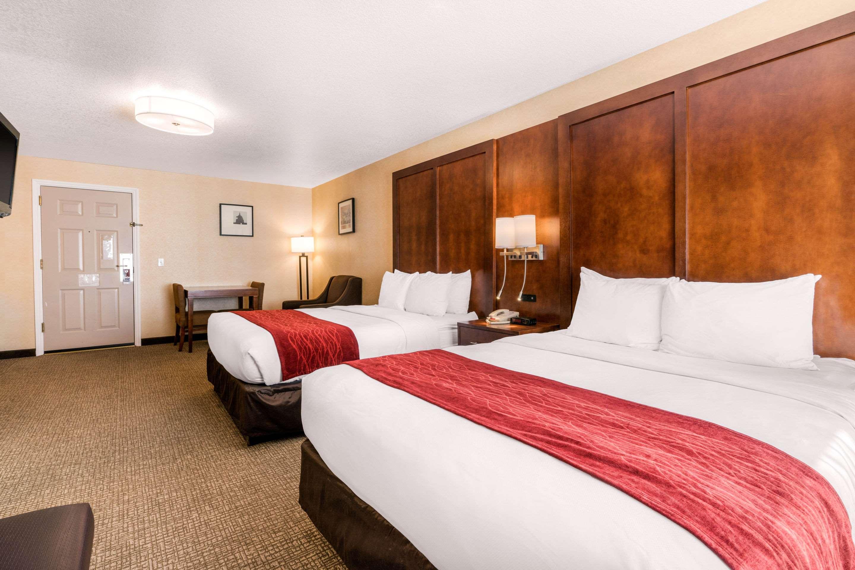 Double Two Queen Beds Non Smoking