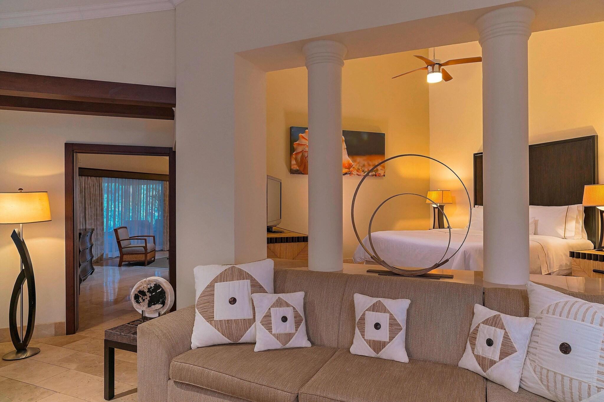 Suite King Size Bed