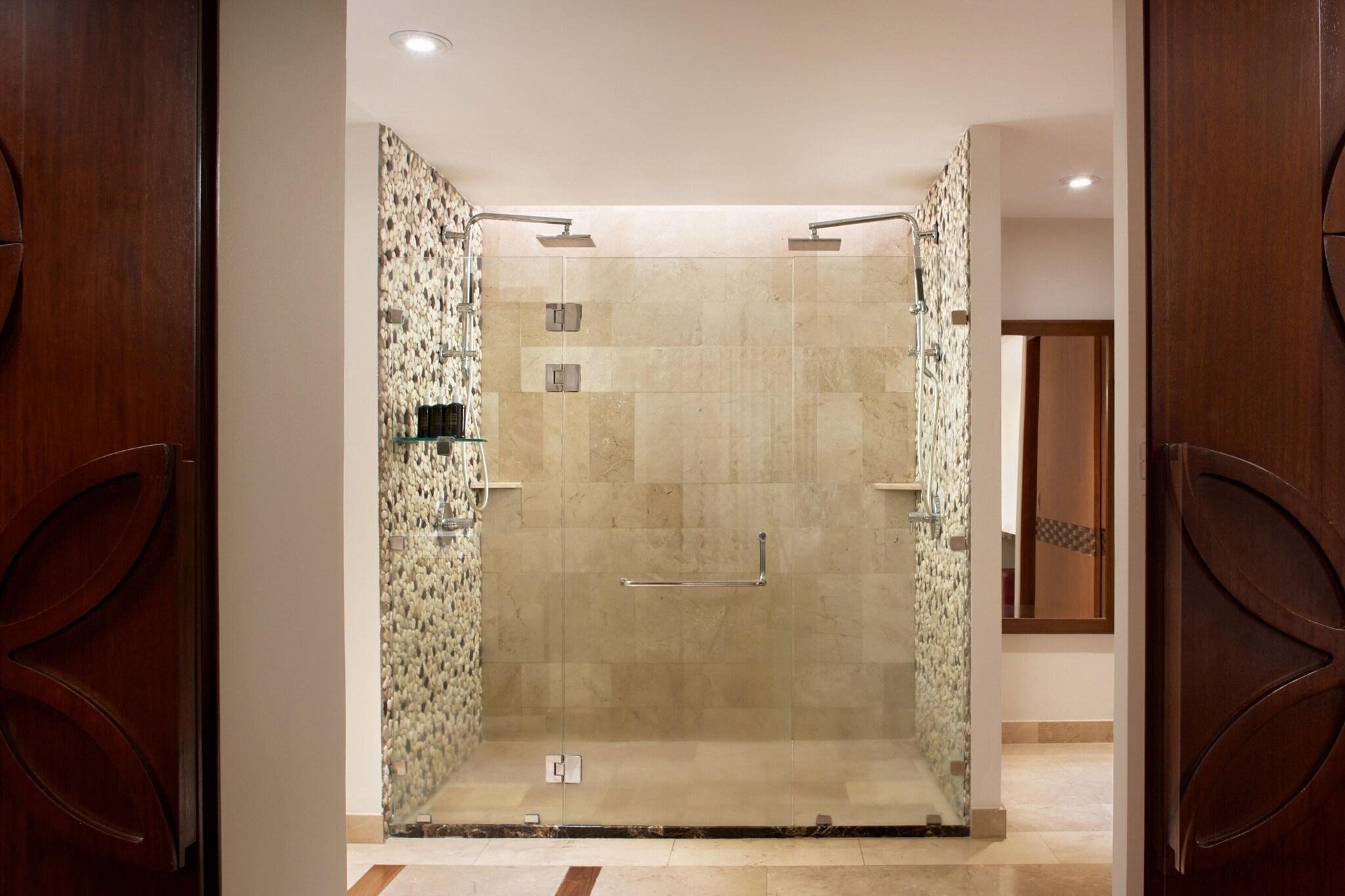 Double Club King Bed