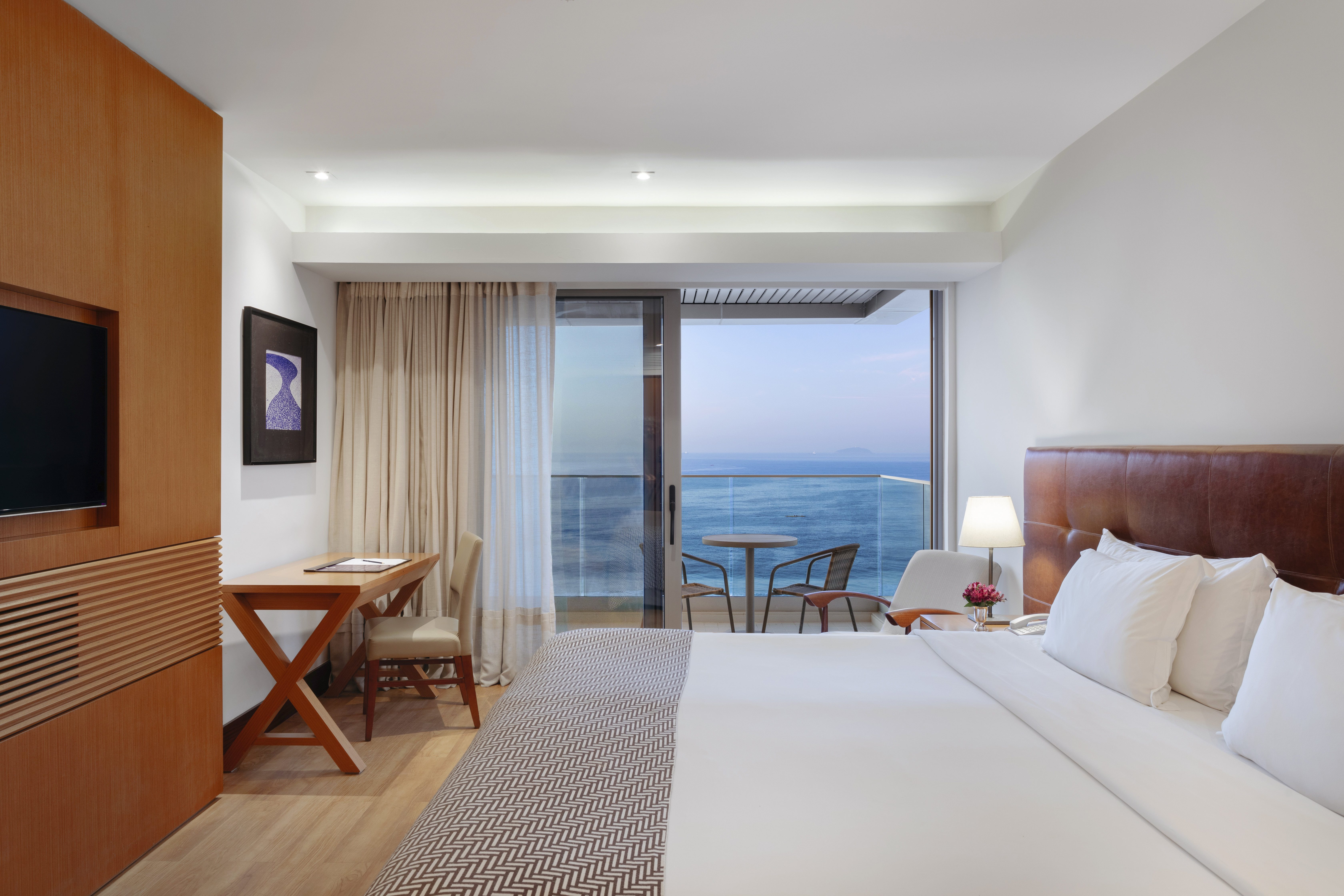 Single Deluxe with Balcony