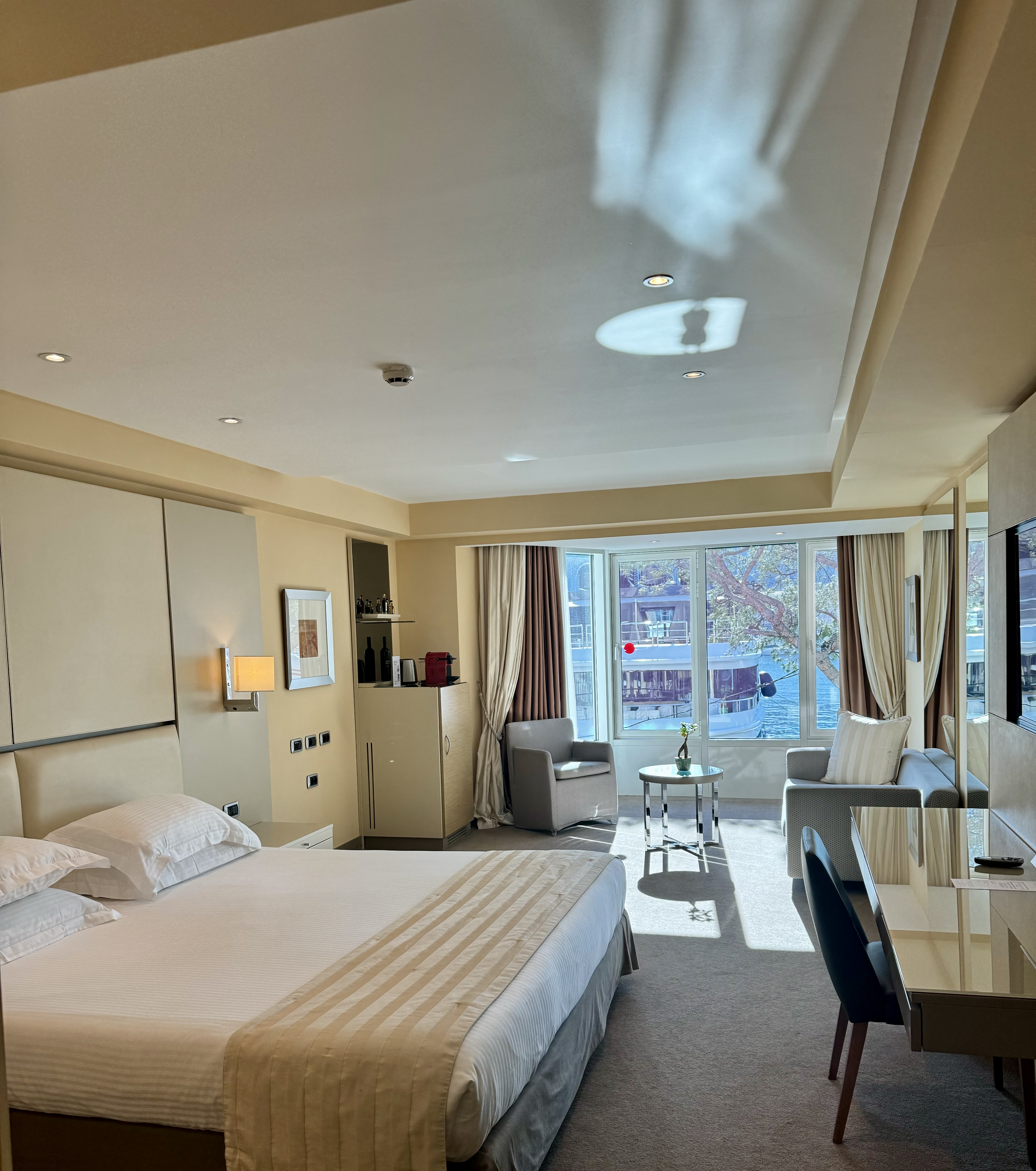 Double or Twin Deluxe