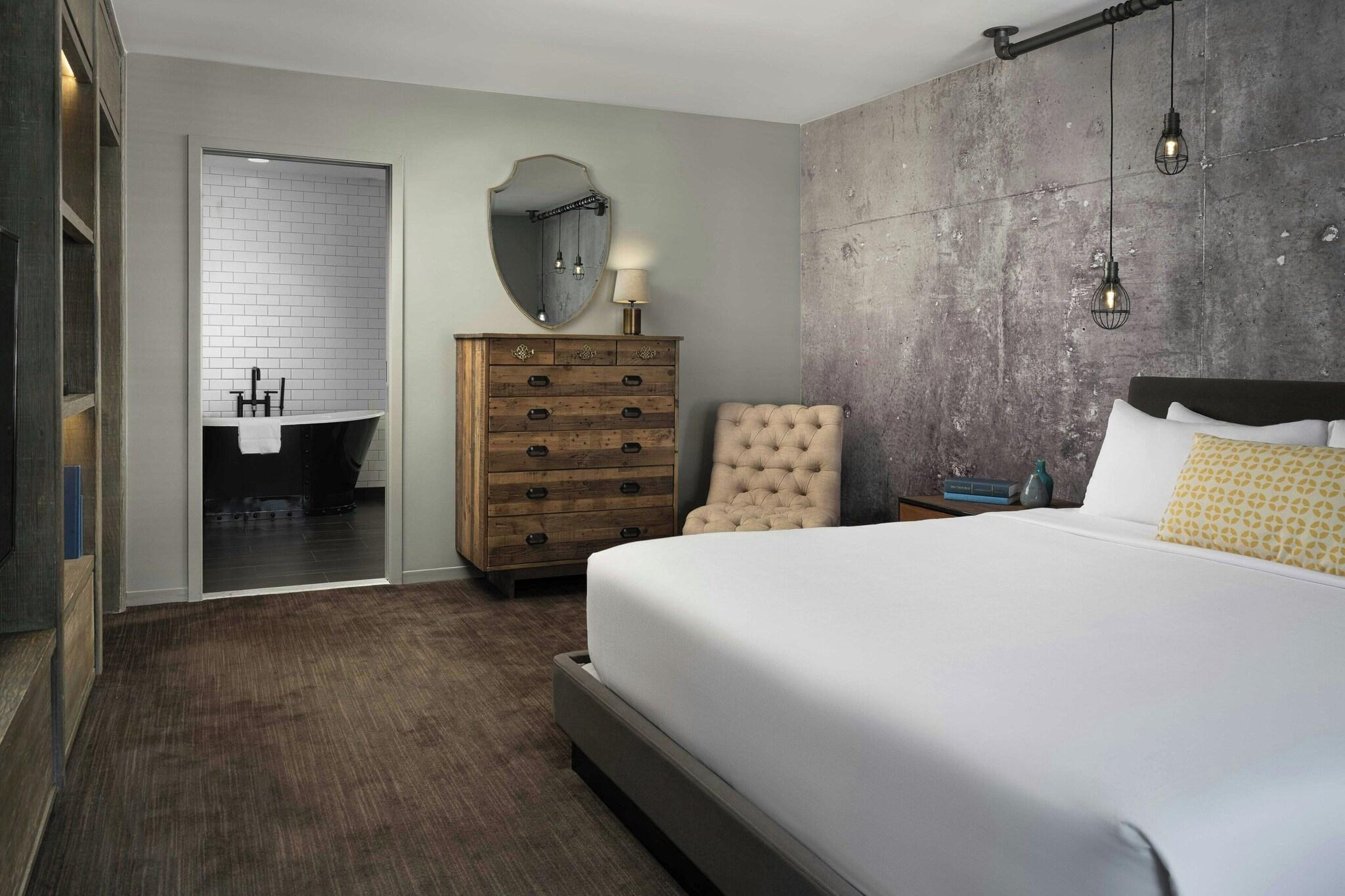 Suite One Bedroom with Views