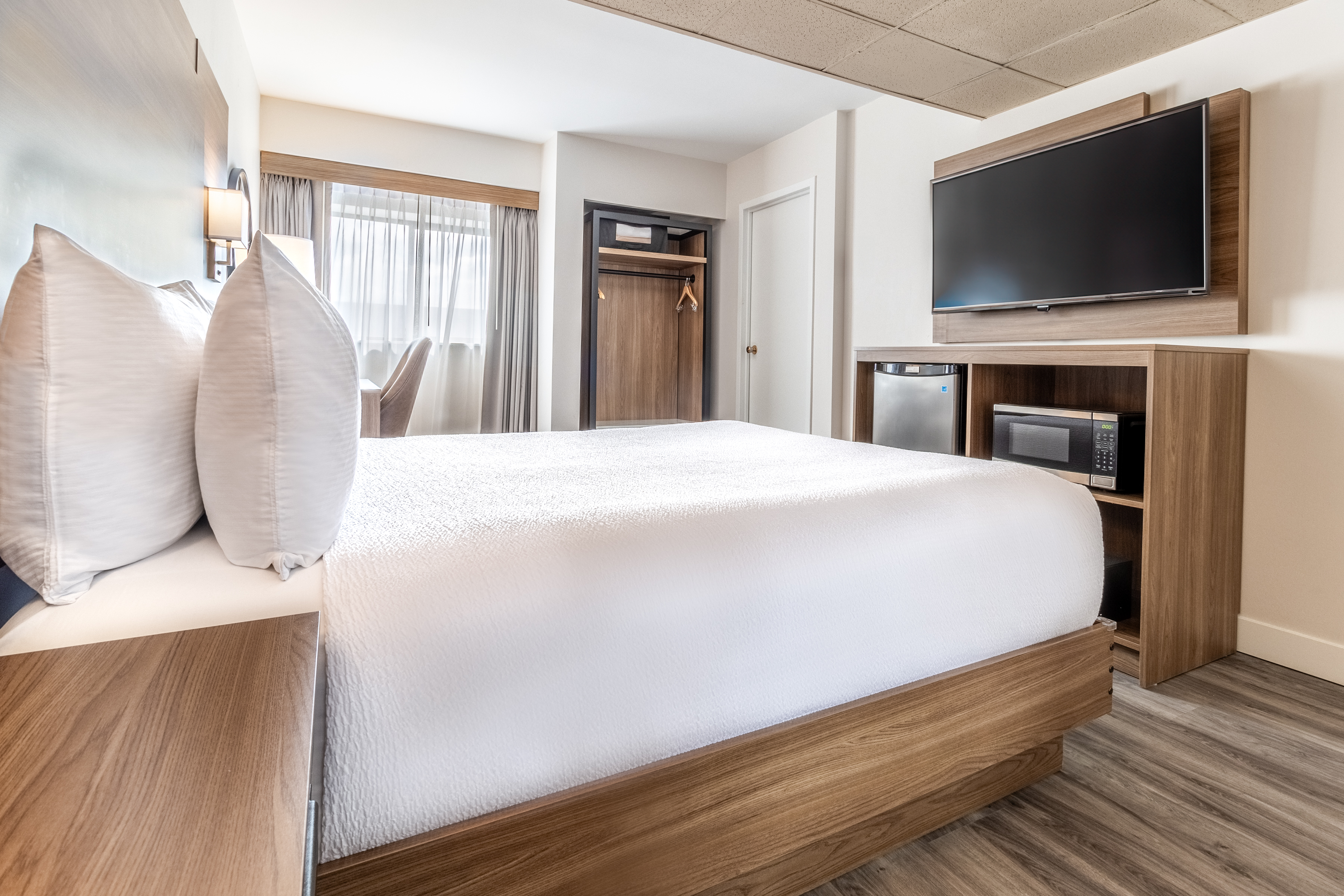 Double Queen Size Bed