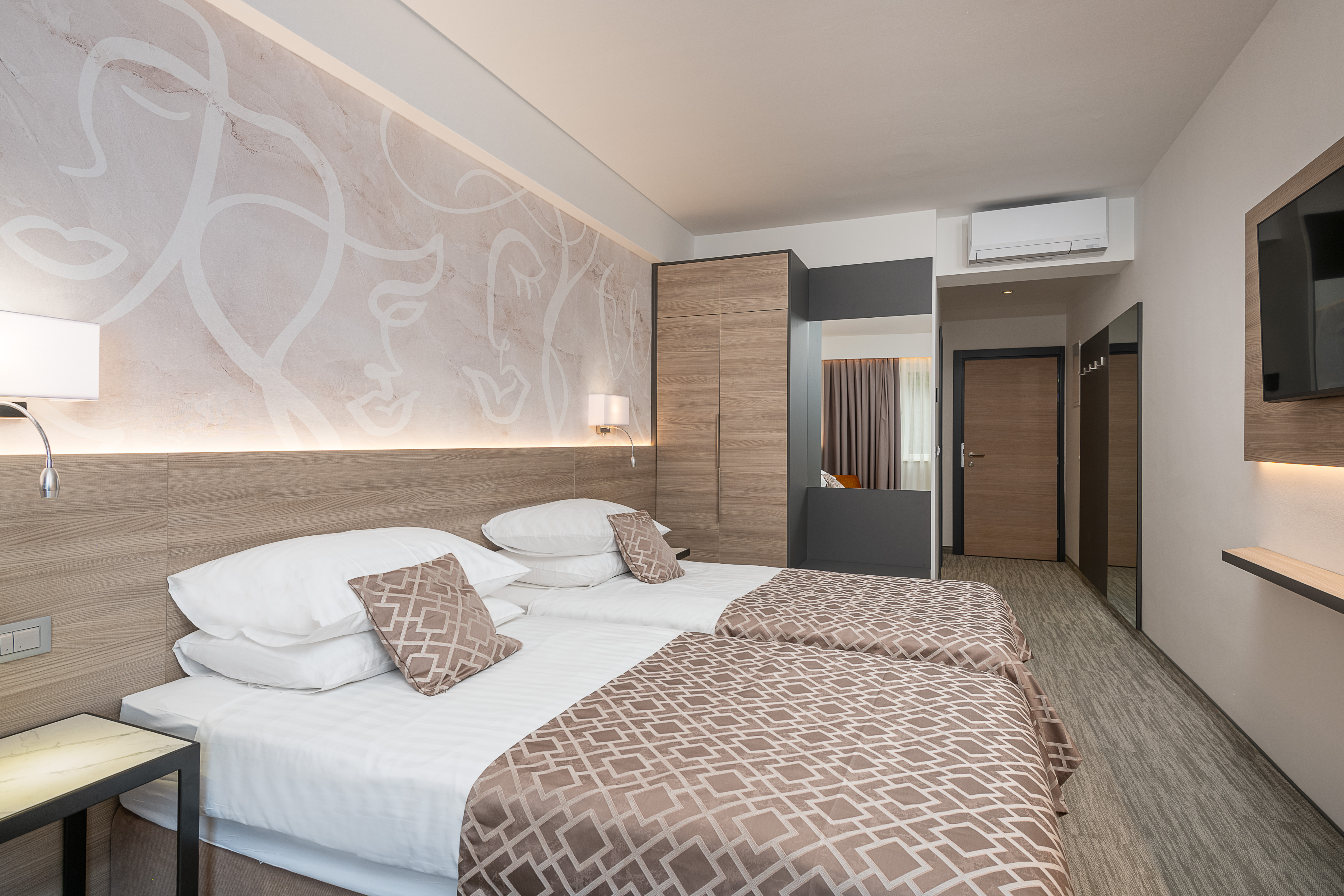 Double or Twin Standard