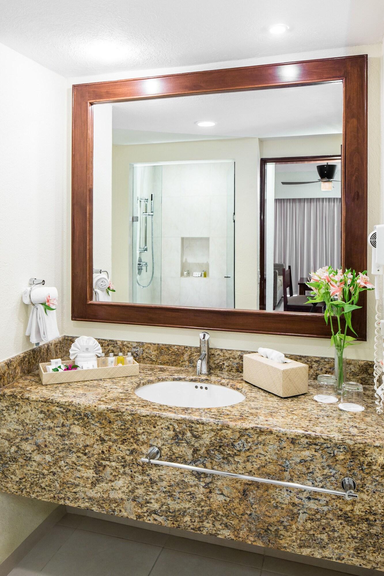 Suite Garden View King Bed