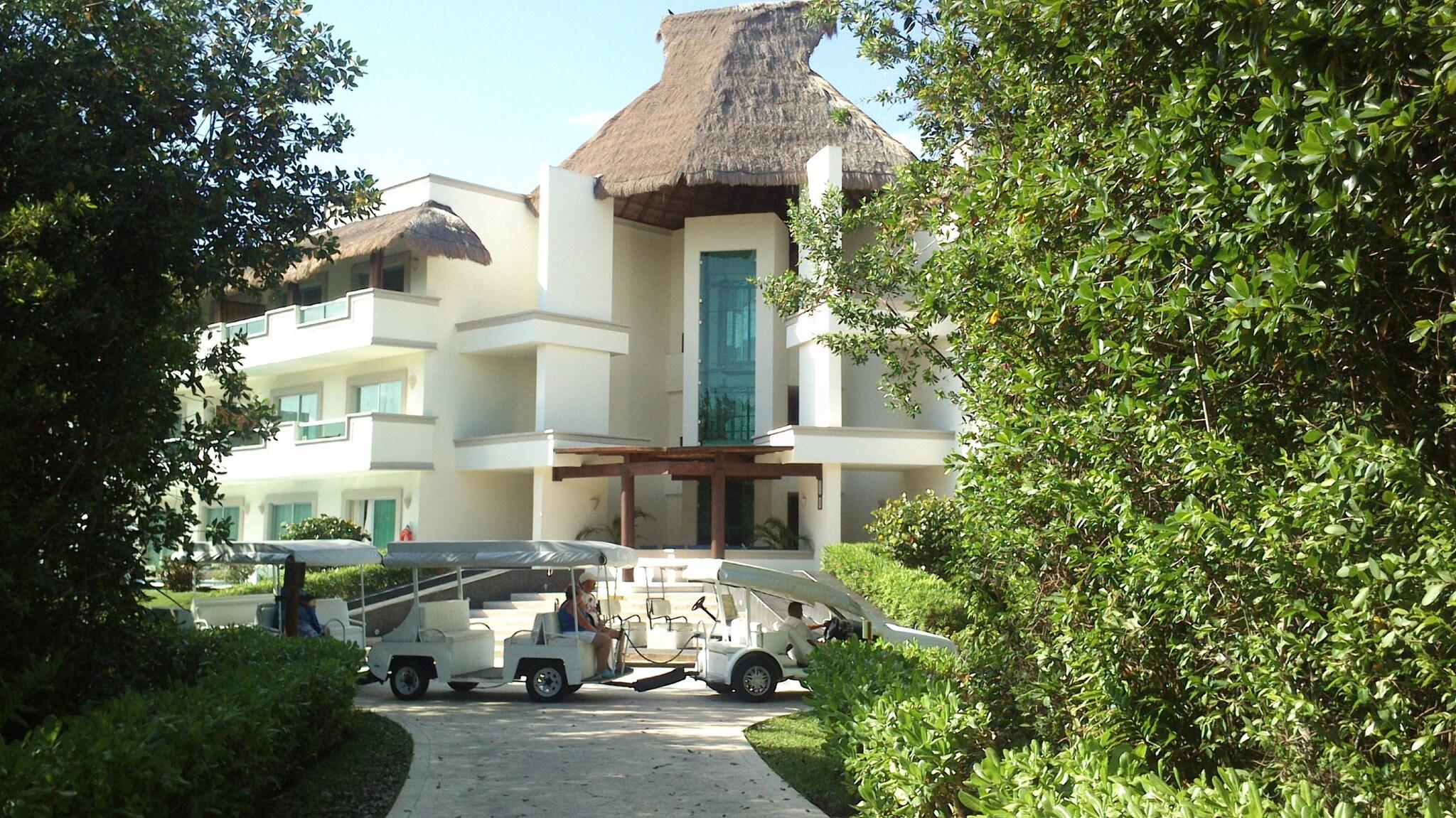 Suite Garden View King Bed